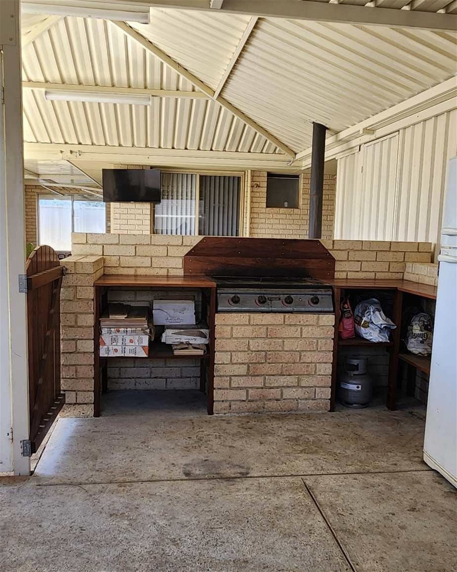 UNDER OFFER 21