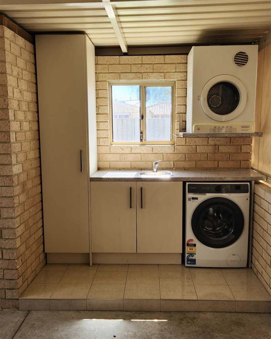 UNDER OFFER 22