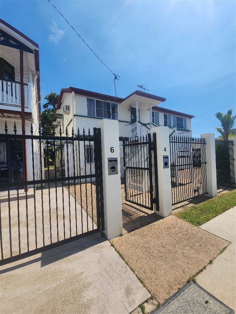 Sharehouses Across from Cairns Central 2