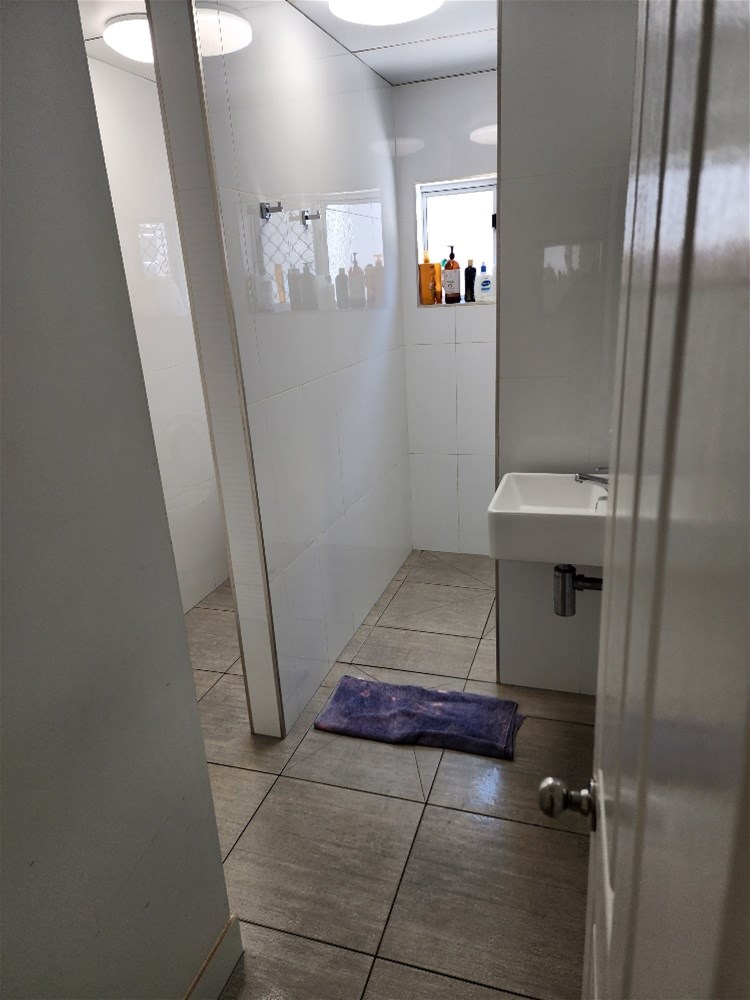 Sharehouse in City of Cairns 6