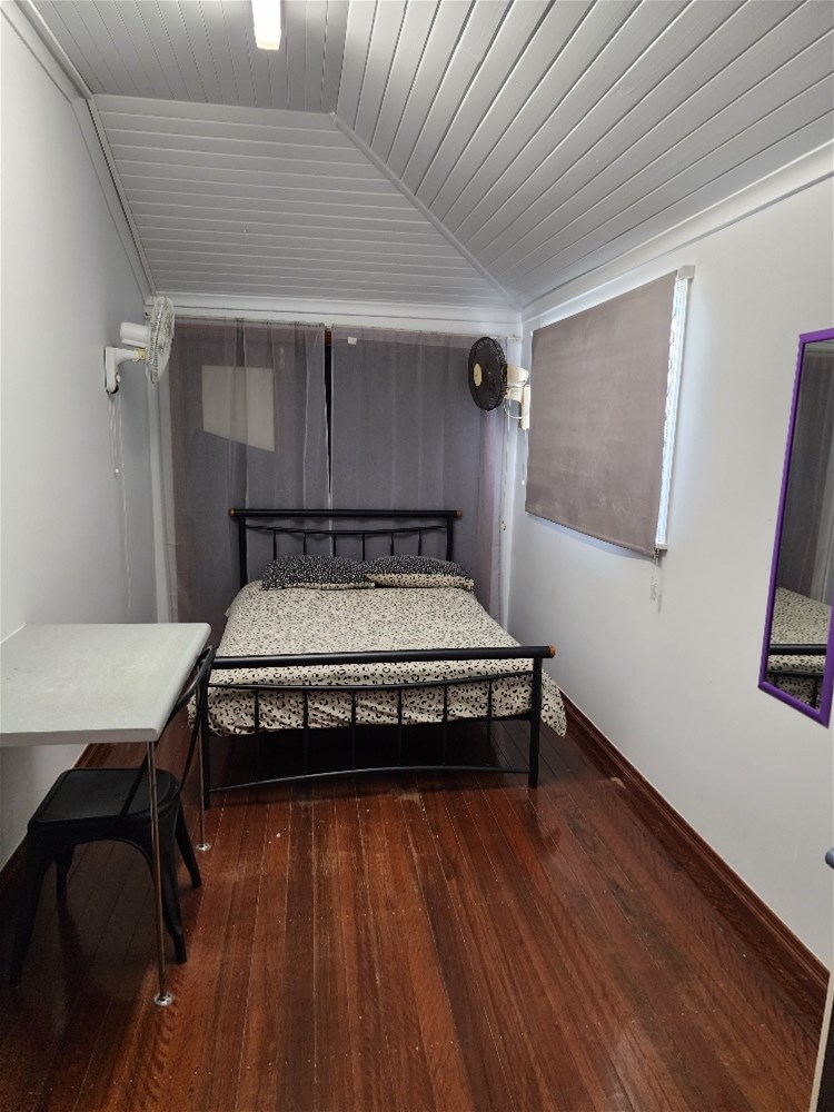 Sharehouse in City of Cairns 12