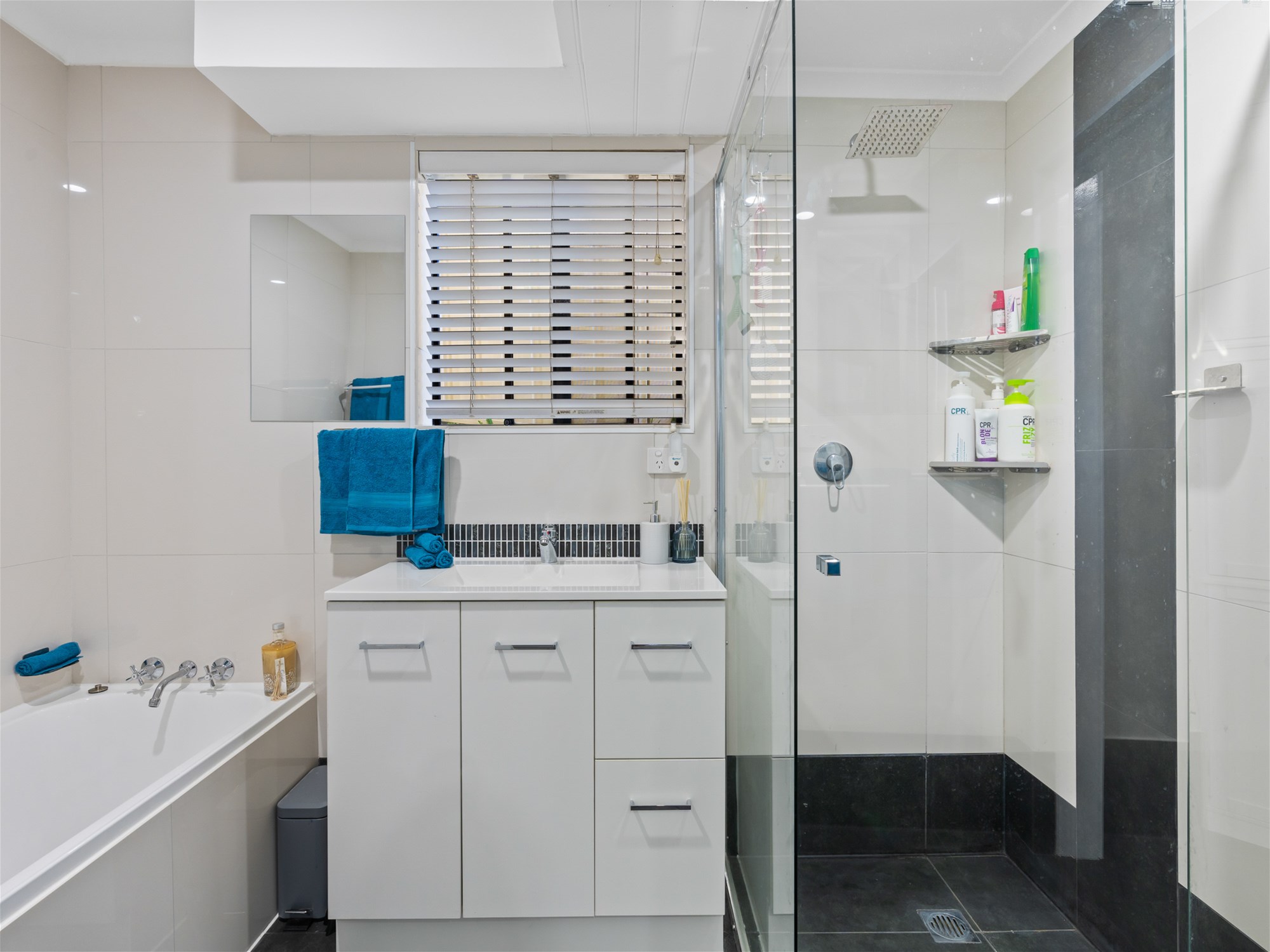 “Stunning Family Home in Mirrabooka: 14