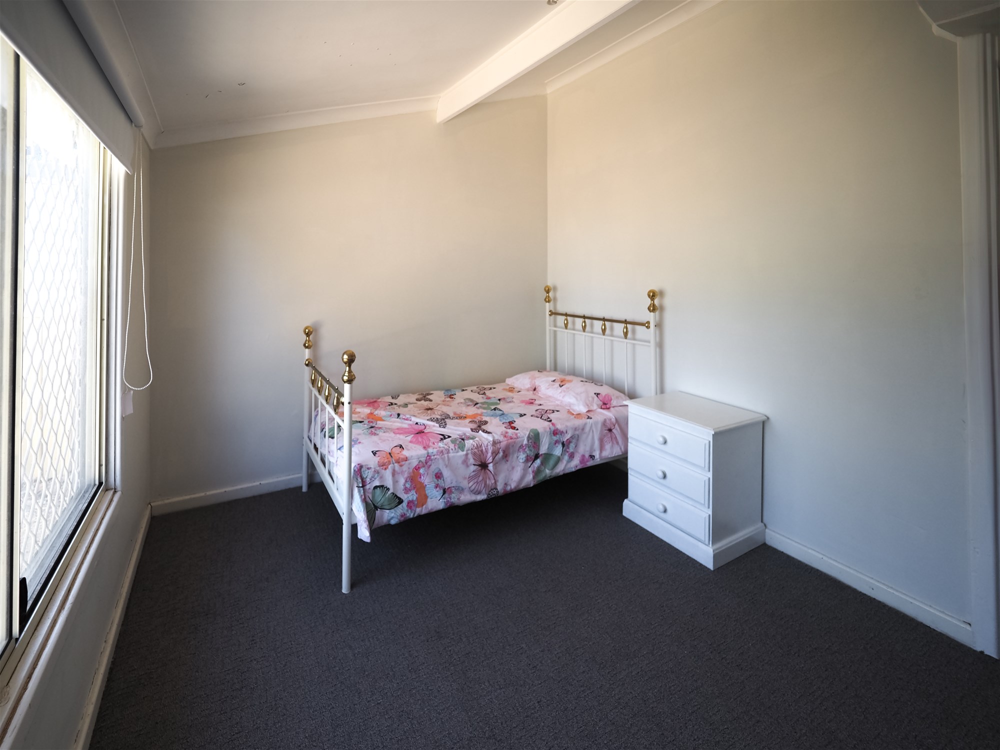 Neat 4 bedroom home in 8