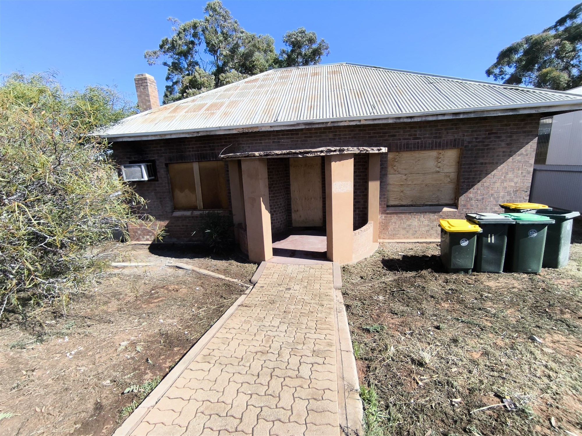 Unbelievable Opportunity: Your First Commercial Property for Under $100k! Or covert back to residential