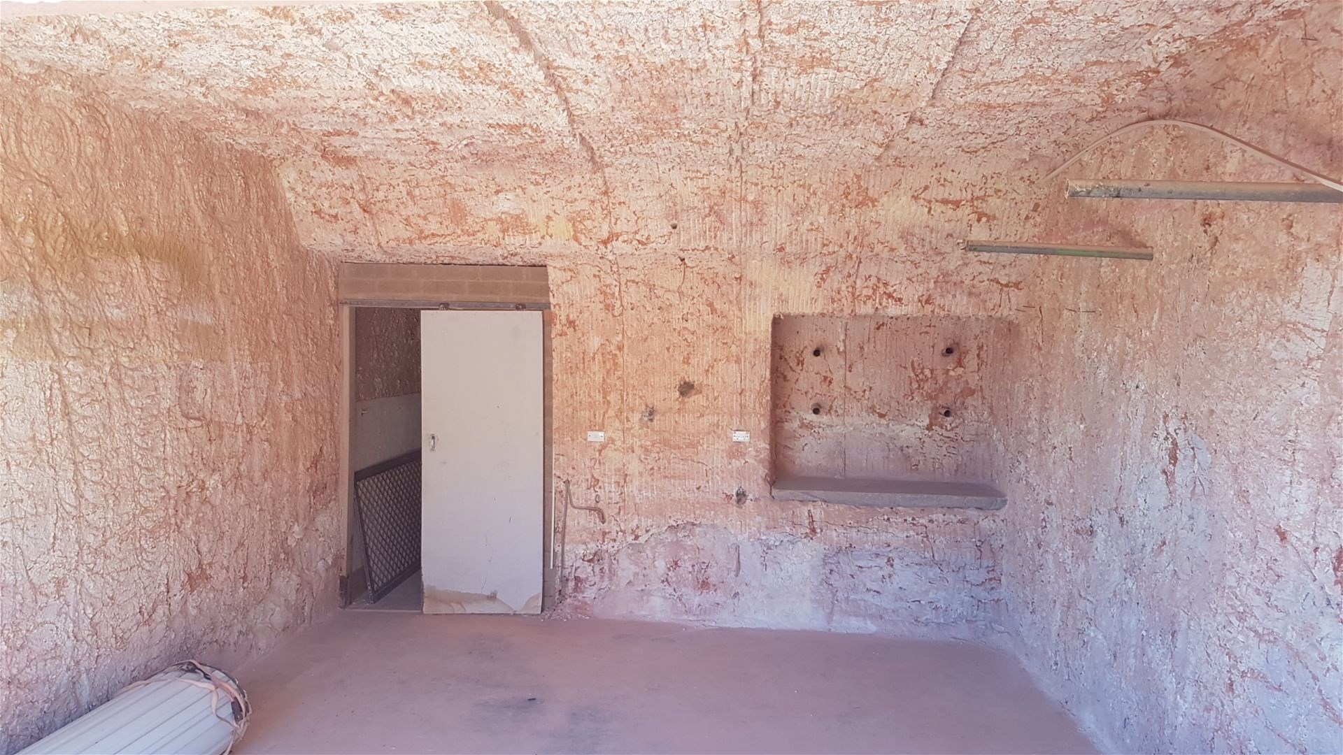 COOBER PEDY DUGOUT – LOT 10