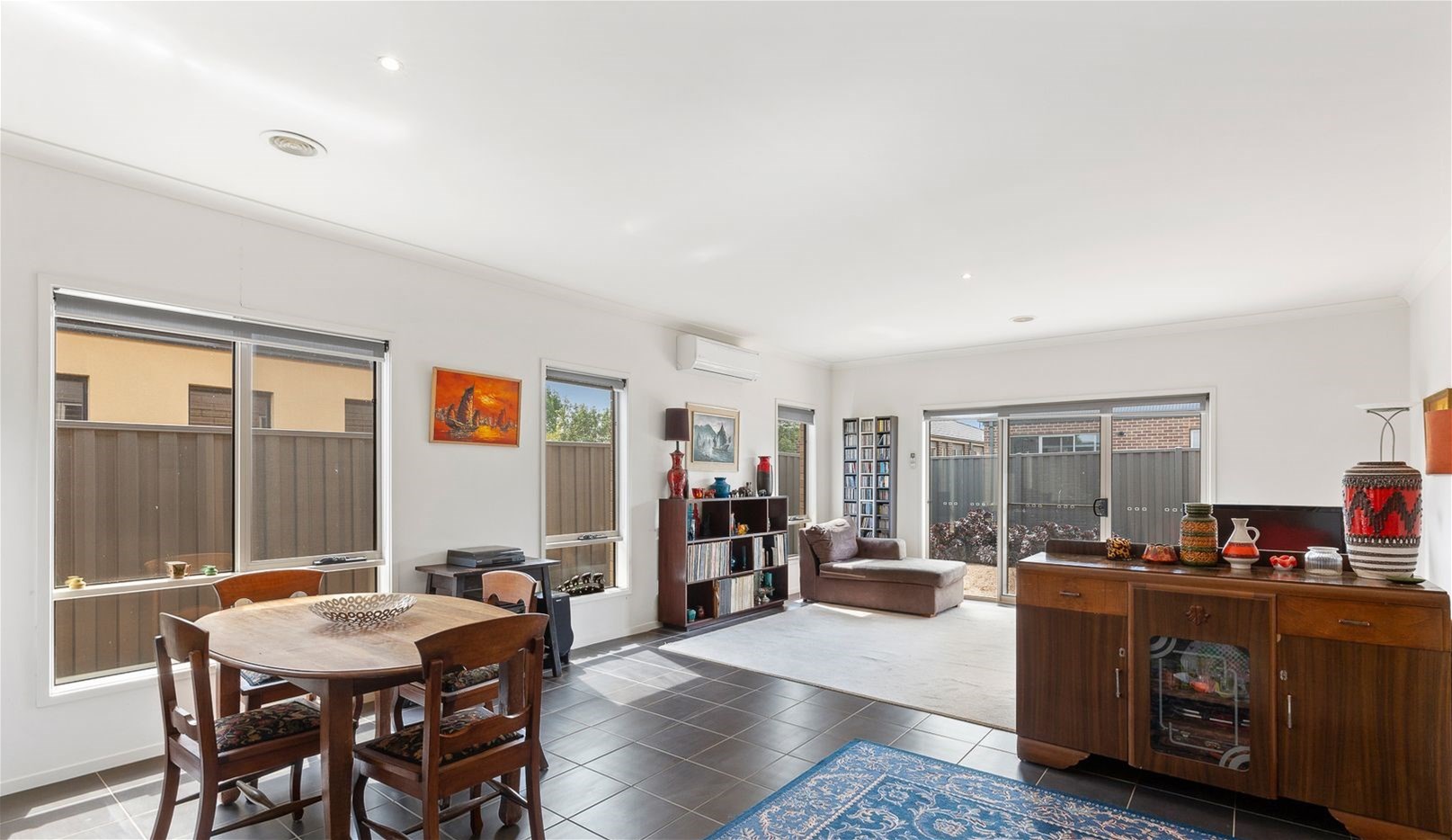 Walk to Trains & Shops | 400 sqm | 6.6 KW Solar