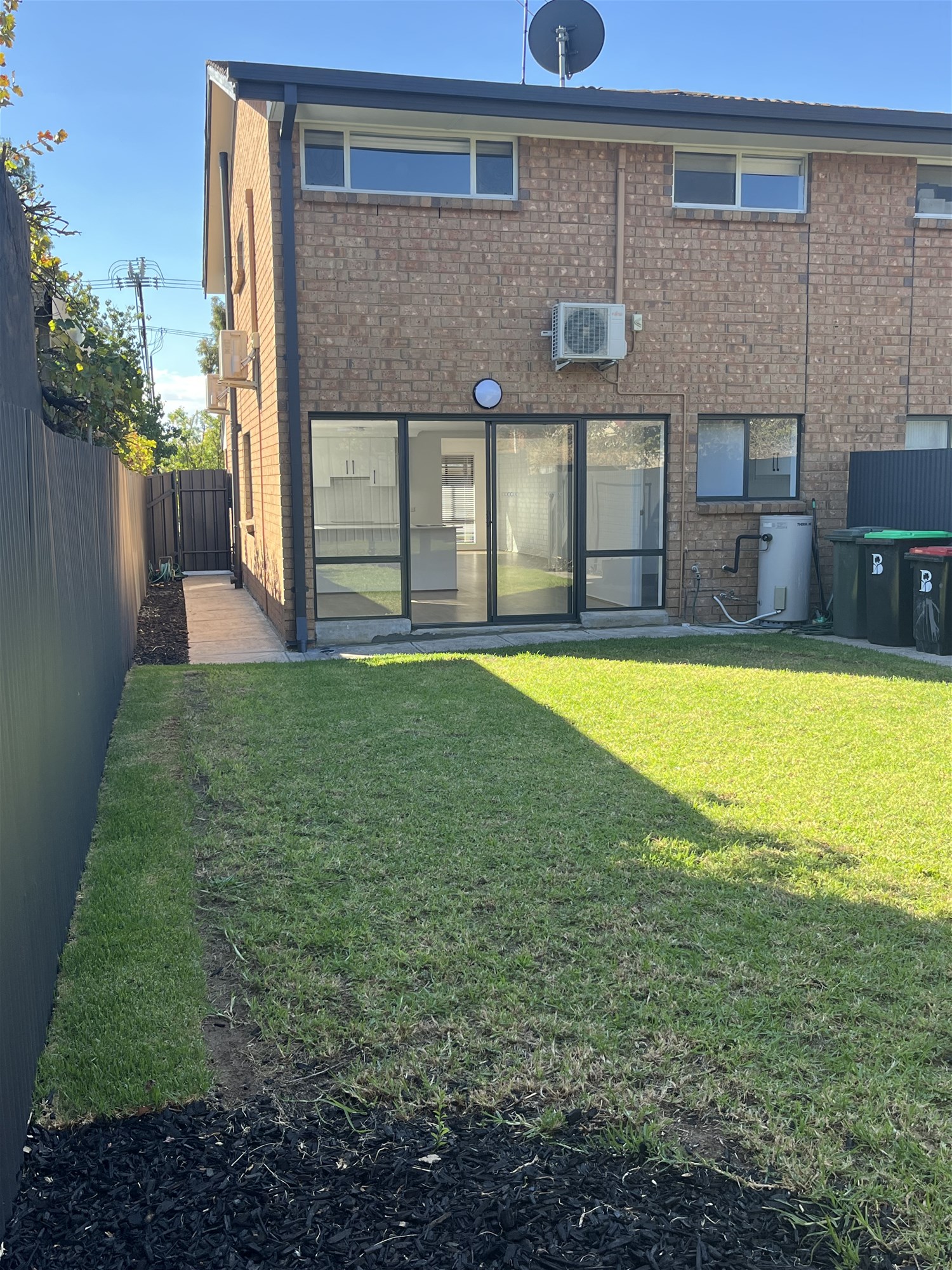 “Modern Semi Detached townhouse in 14