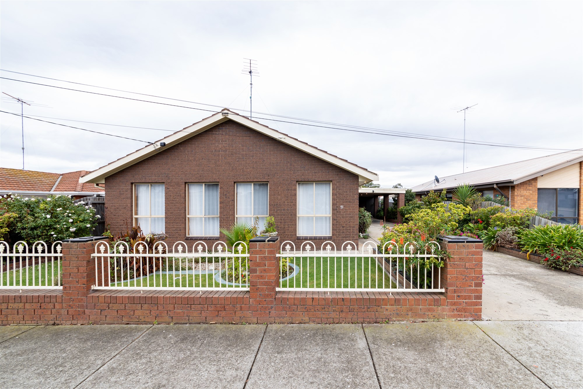 Spacious, Light filled European Display home with Sunroom/Study & Double garage/Workshop