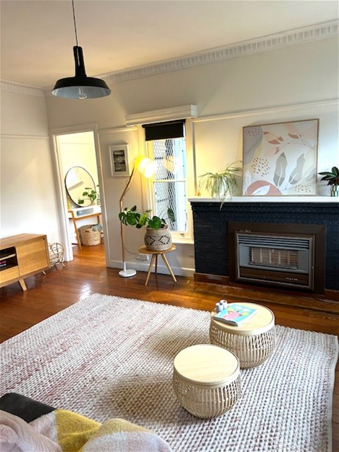 Charming Family Home with Room 2