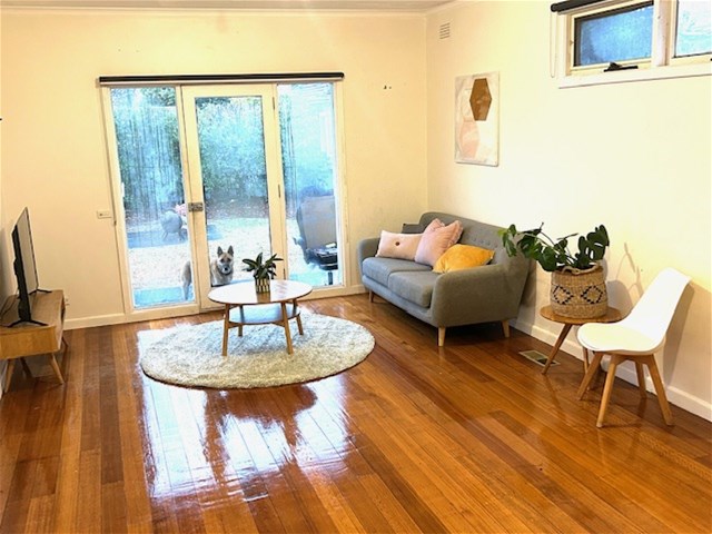 Charming Family Home with Room 10