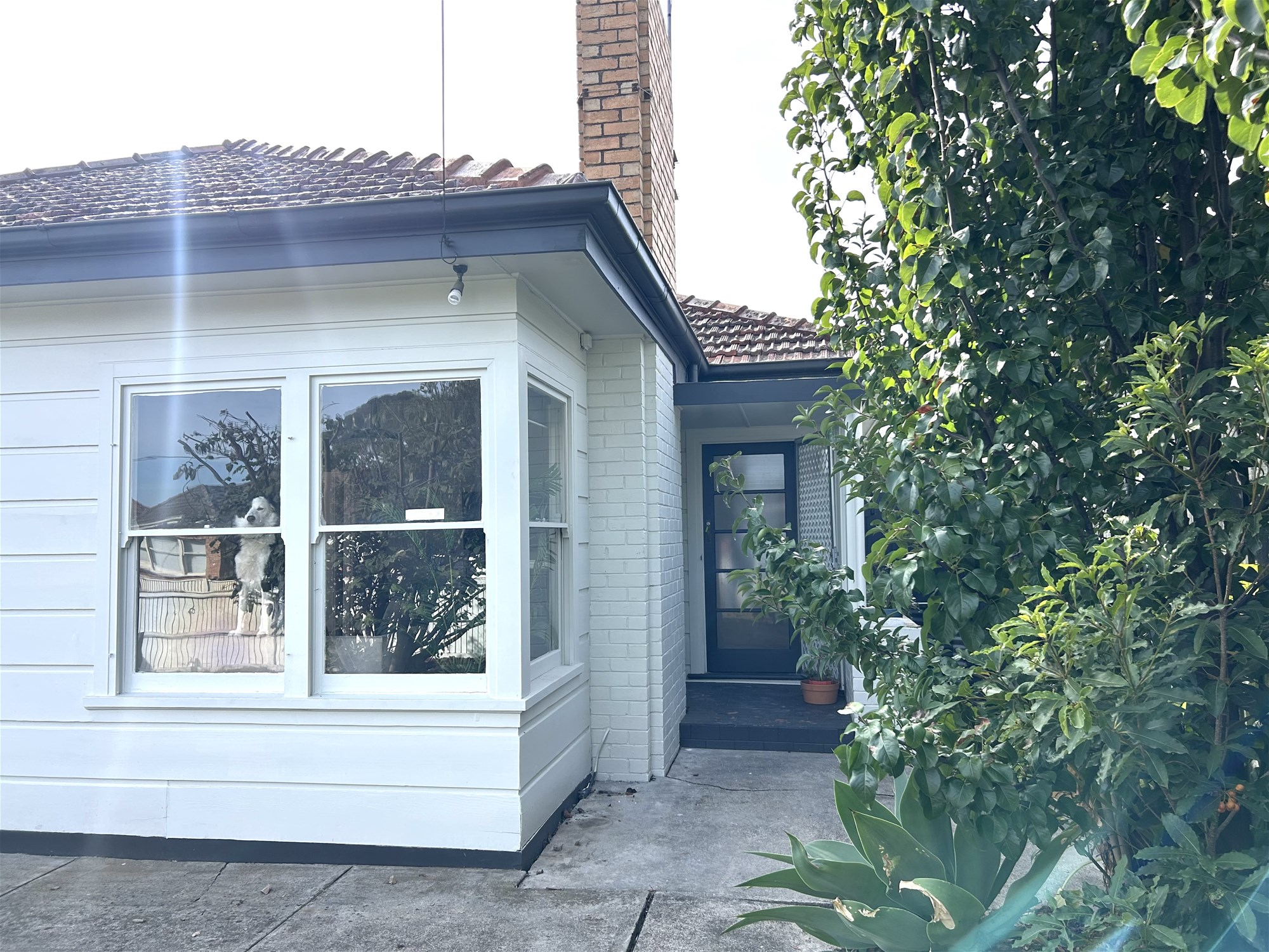 Charming Family Home with Room 15