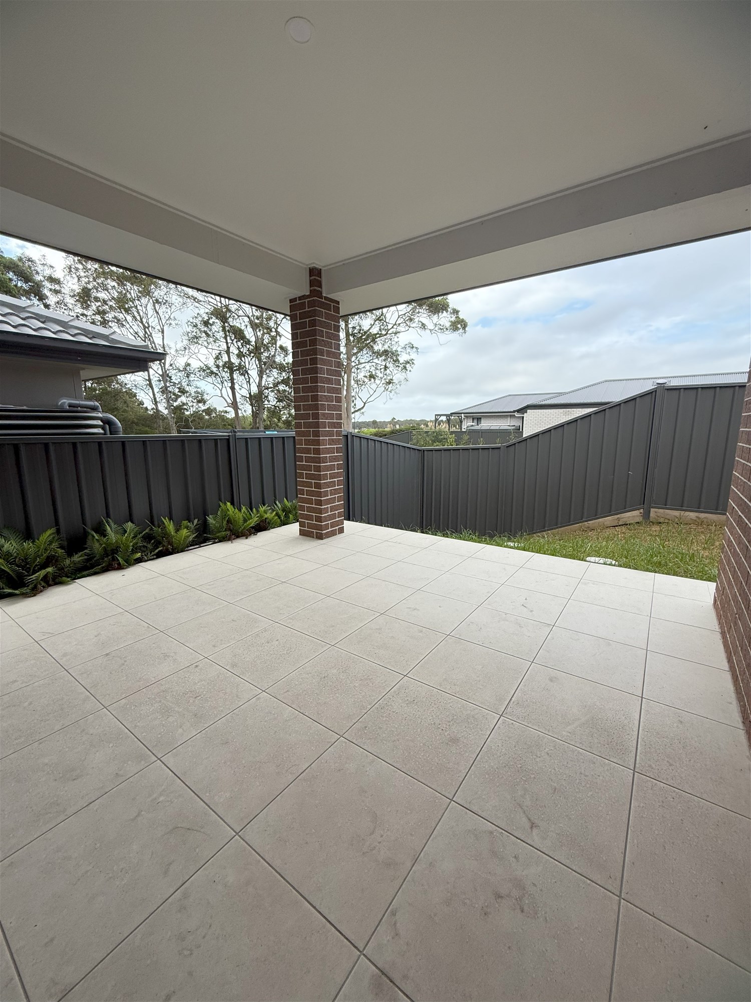 Stunning, newly built home – 5
