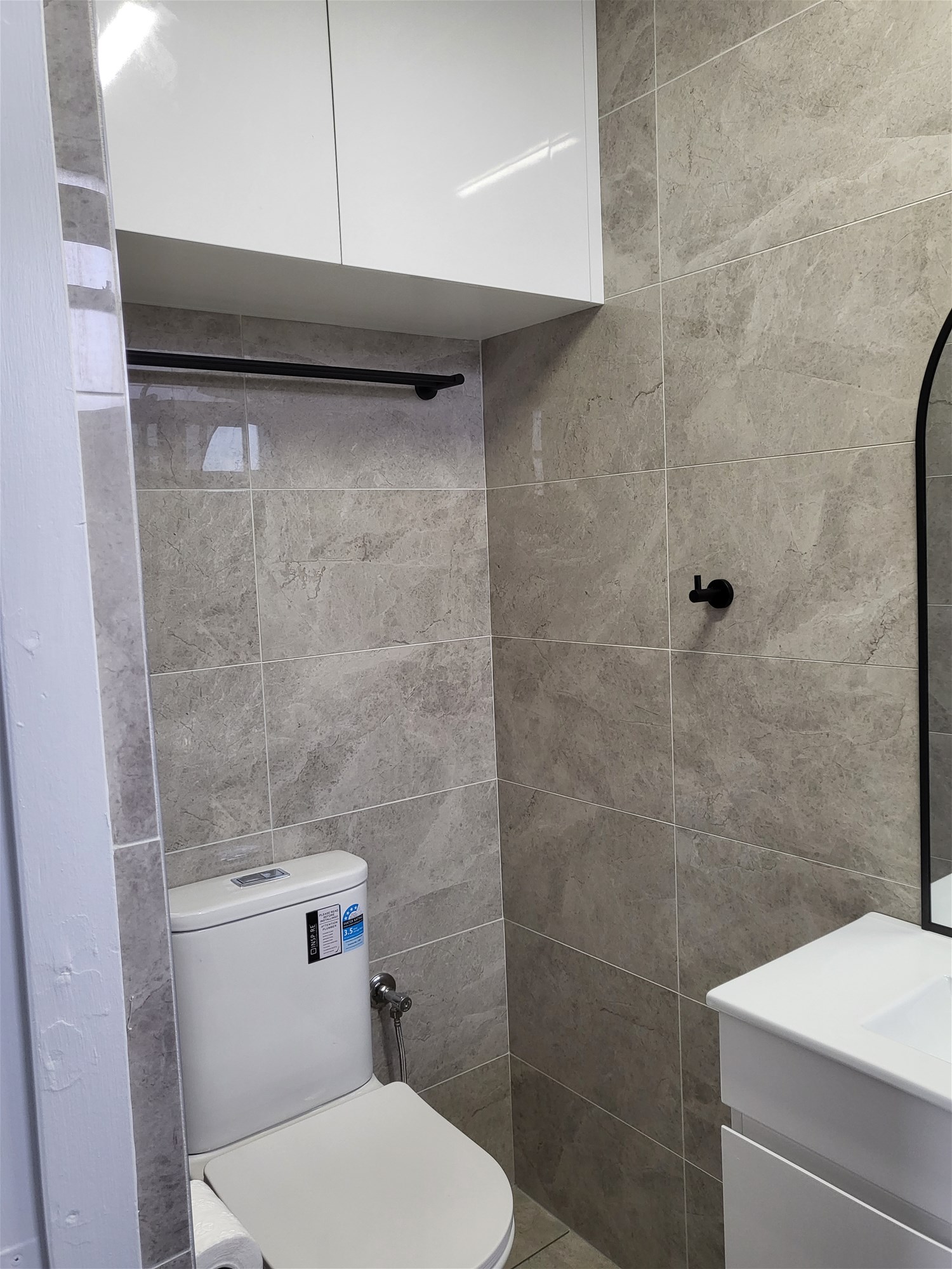 1 Bedroom Unit 5