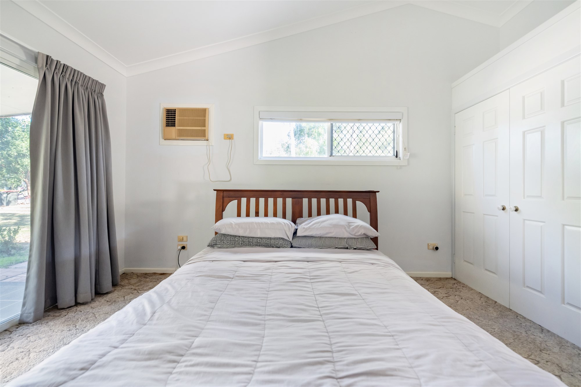 Beautiful Family Home on Acreage 13