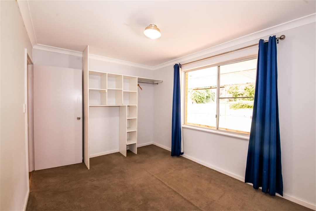 Beautiful family home or investors 10