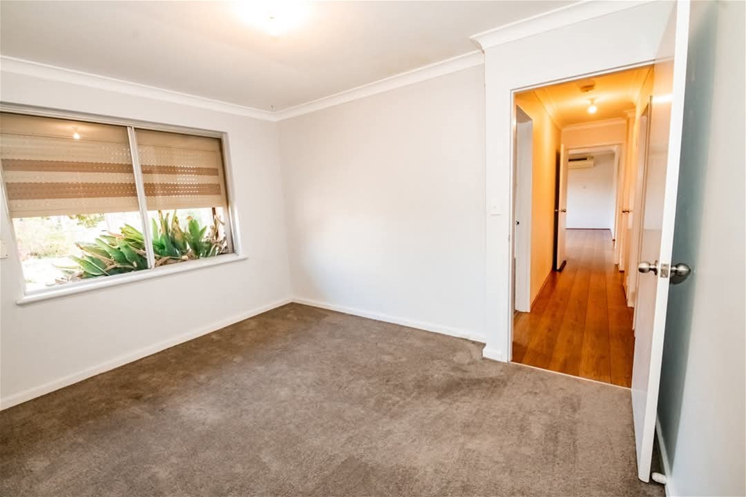 Beautiful family home or investors 12