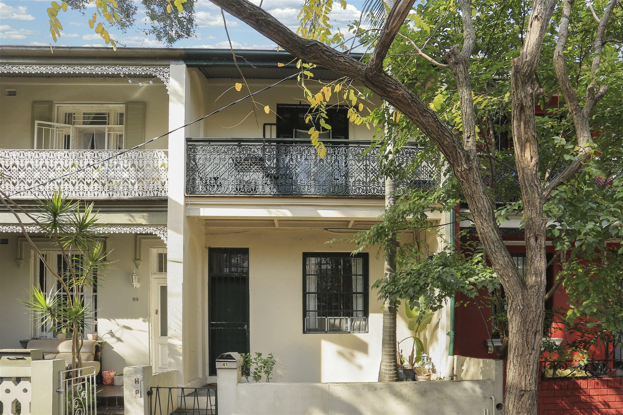 LARGE VICTORIAN TERRACE