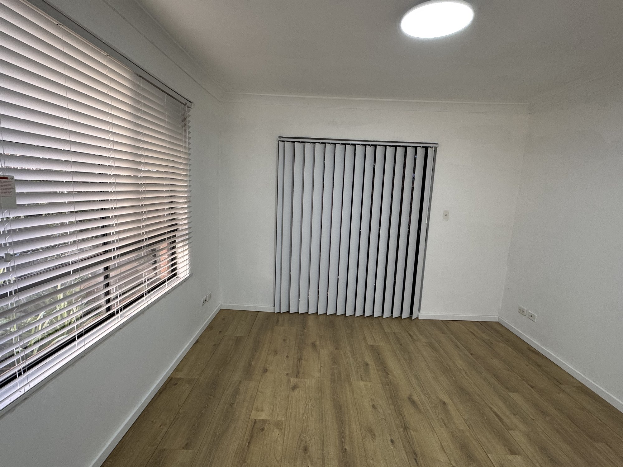 Modern Executive Apartment – Light-Filled, 31