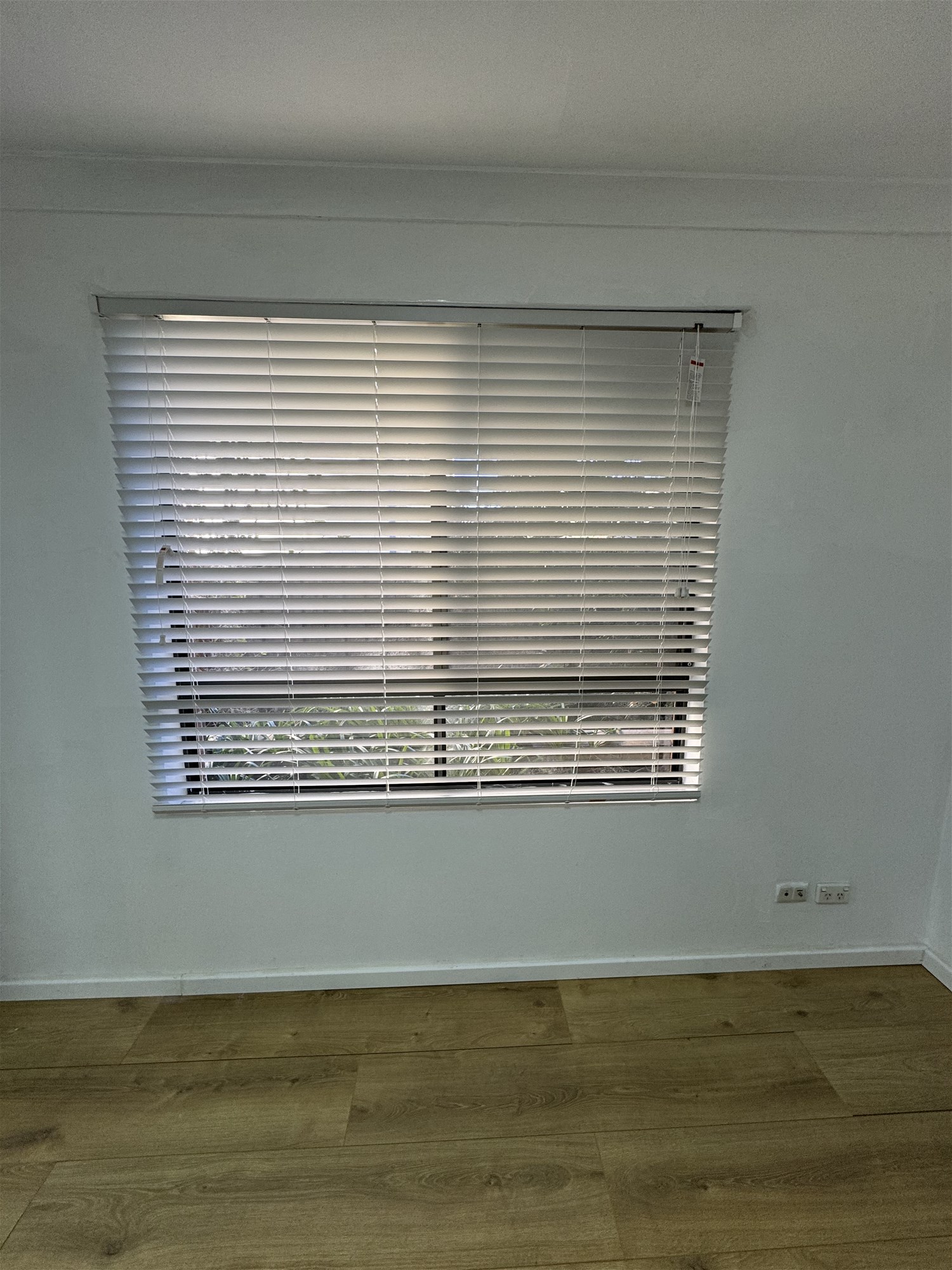 Modern Executive Apartment – Light-Filled, 33