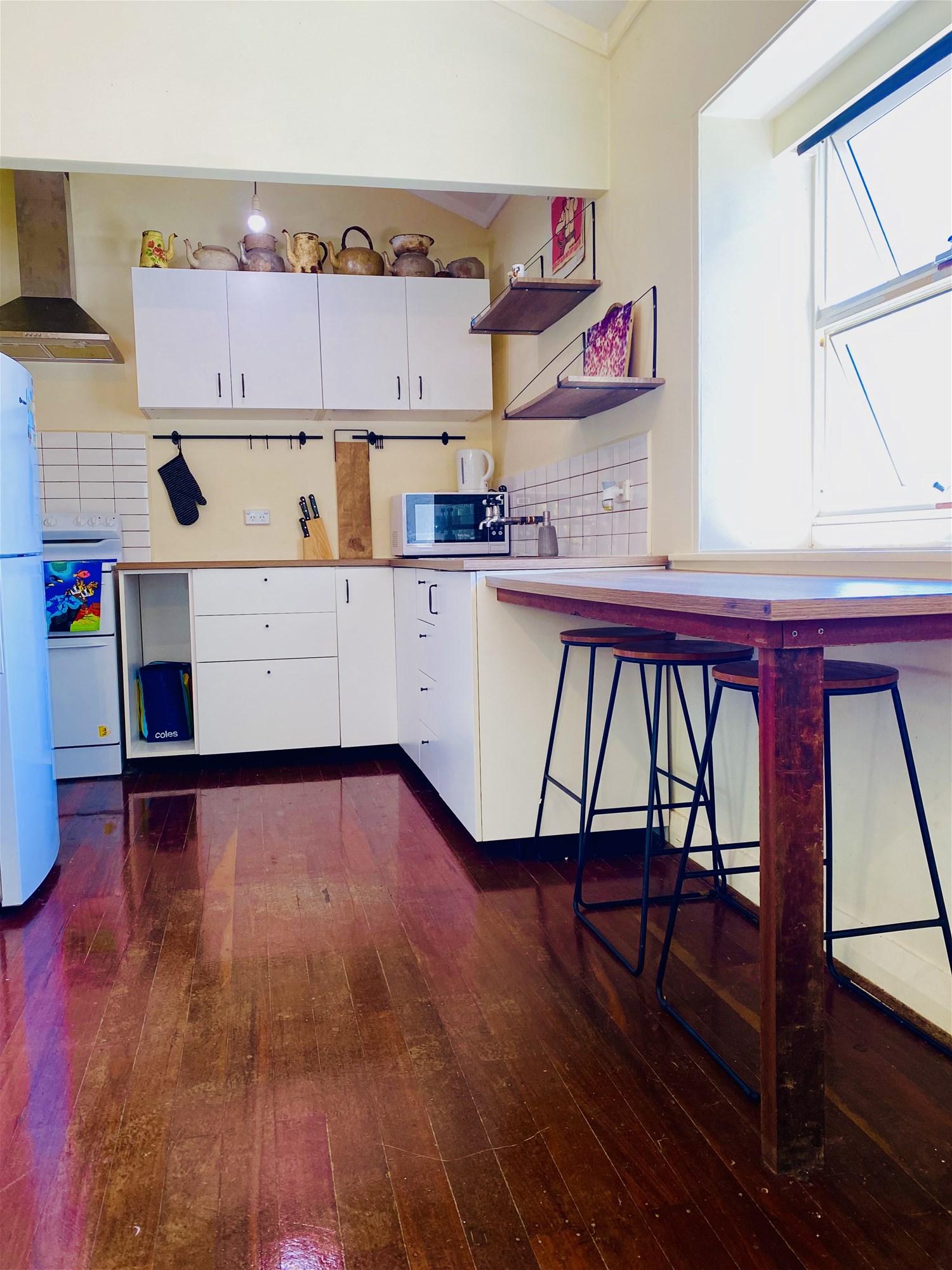 “Island Paradise Living: Charming Studio 7