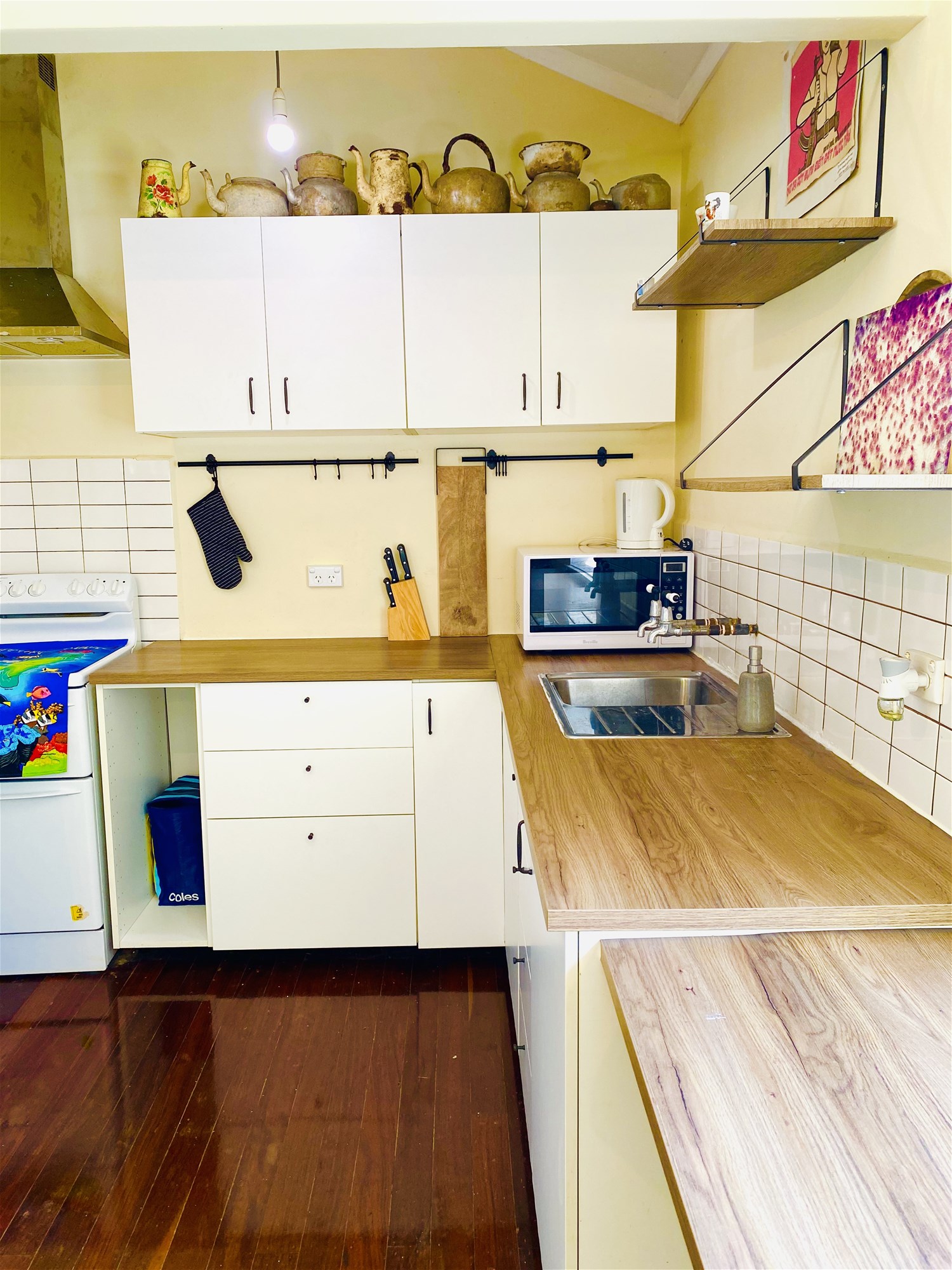 “Island Paradise Living: Charming Studio 8