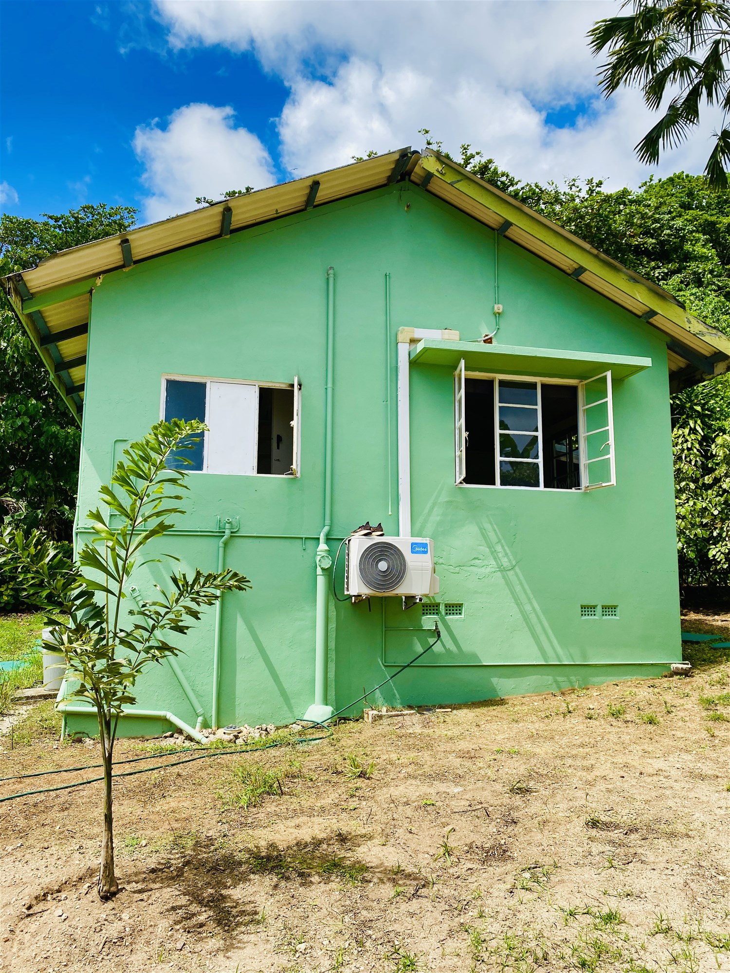 “Island Paradise Living: Charming Studio 11