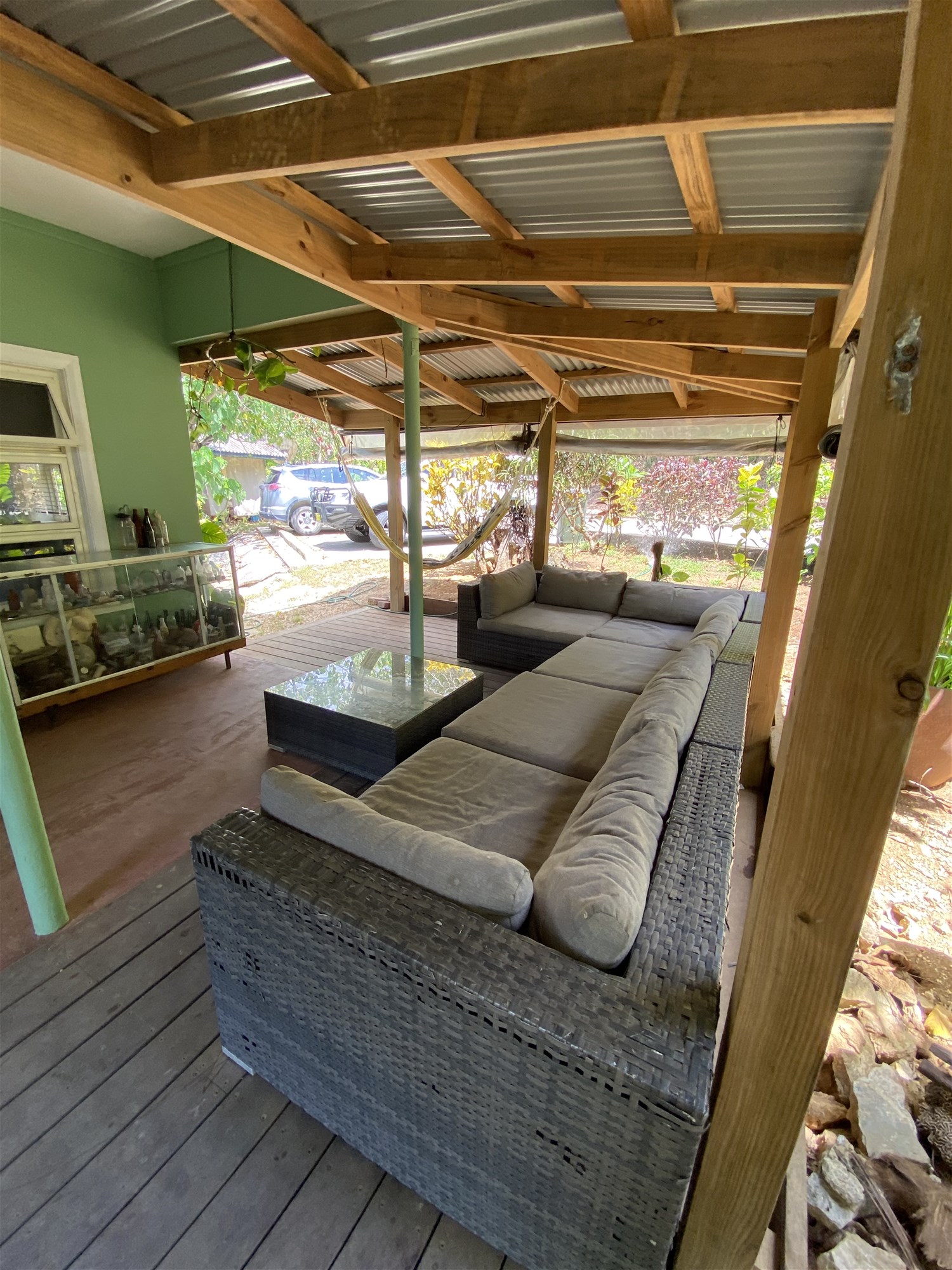 “Island Paradise Living: Charming Studio 15
