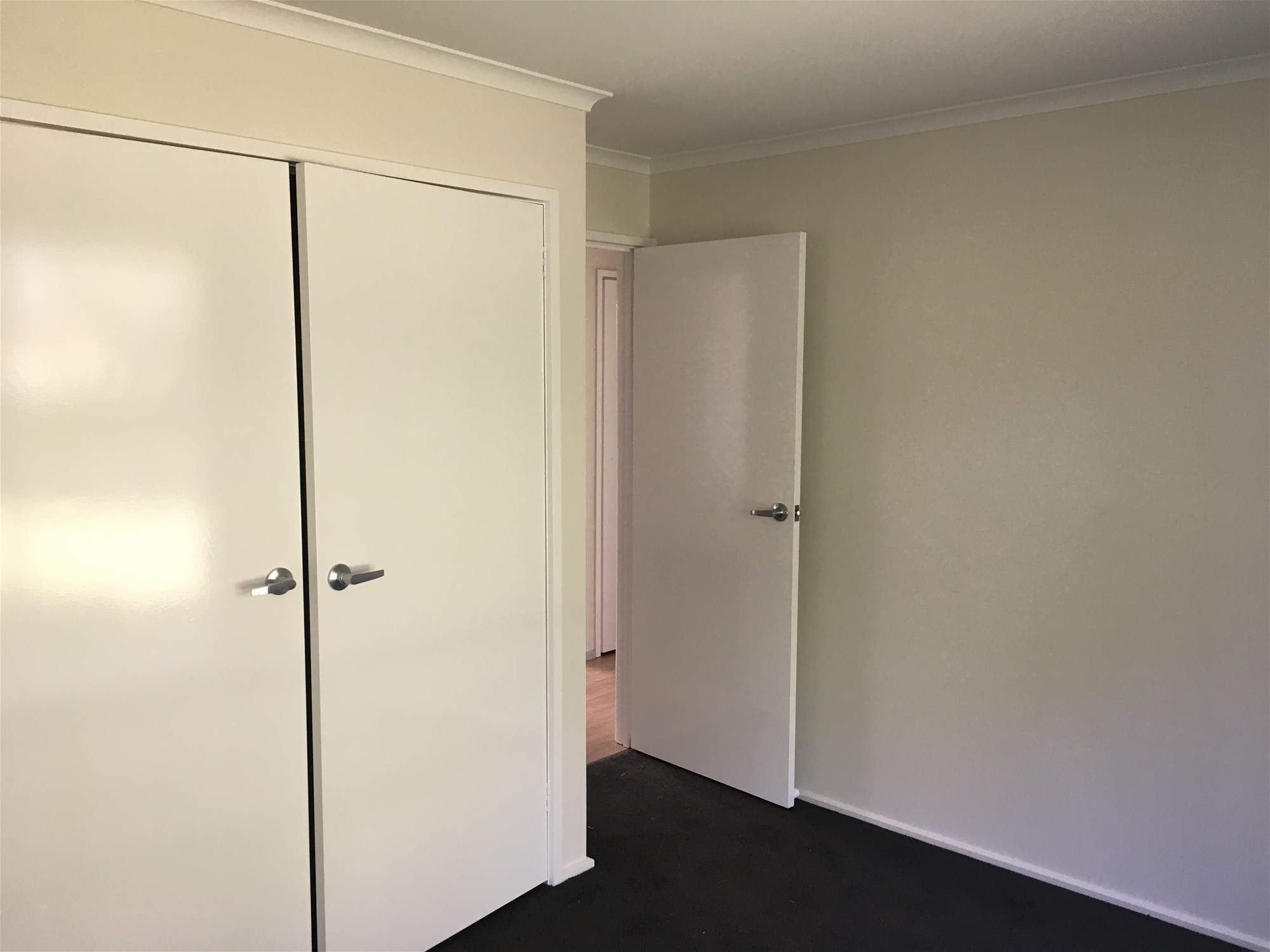 Free standing house for Sale 17