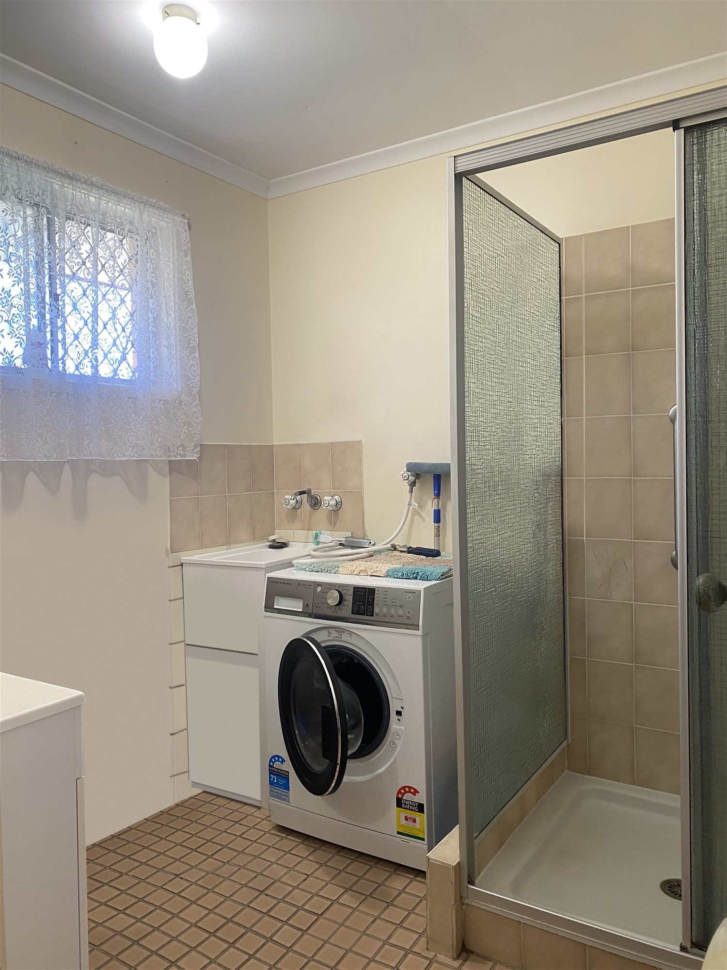2 Bedroom Townhouse in Leafy 5