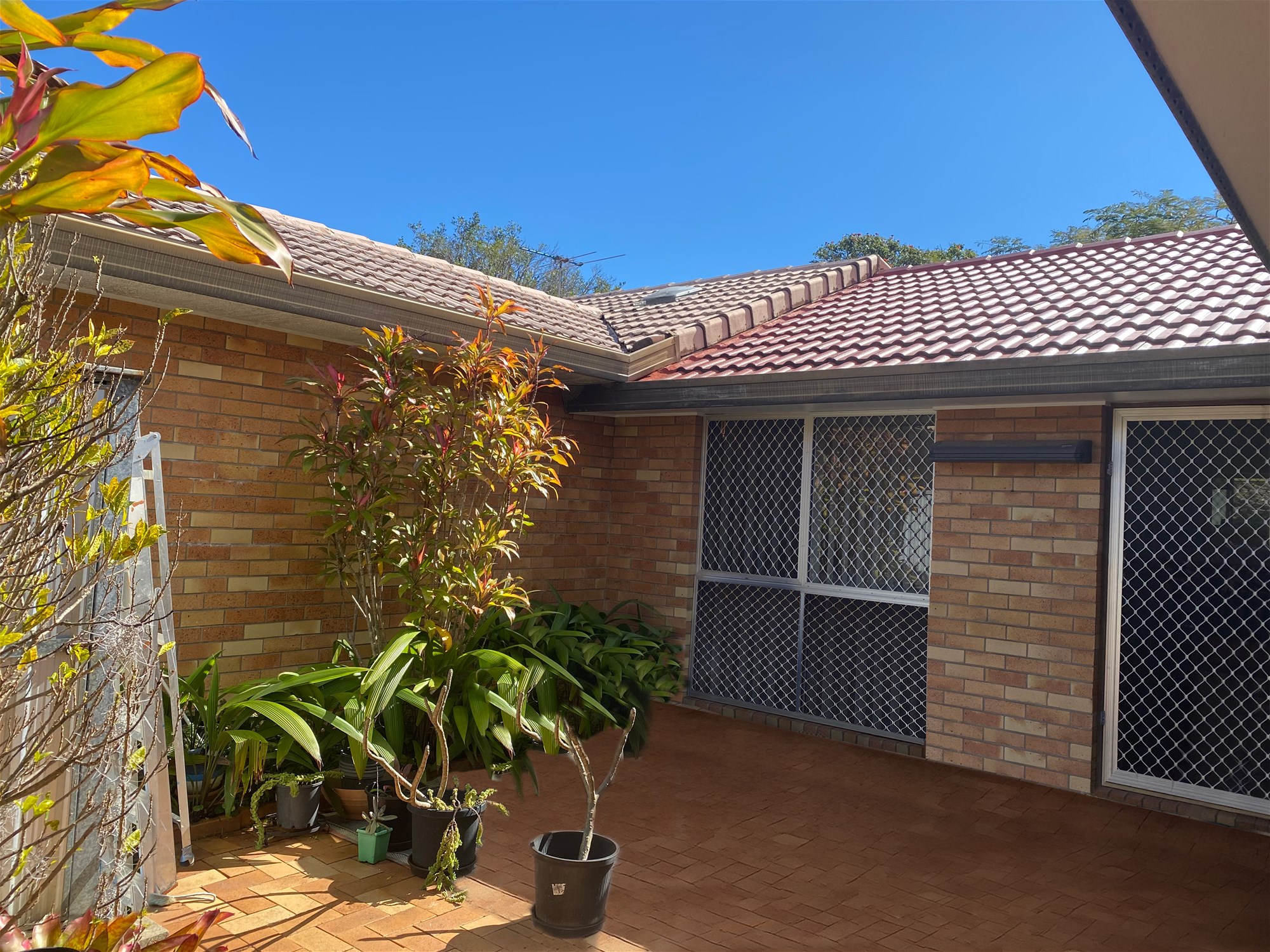 2 Bedroom Townhouse in Leafy 8