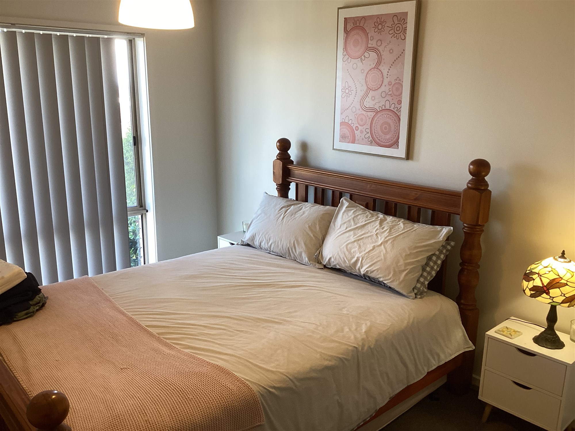 “Stunning Coastal Retreat: Immaculate House 27