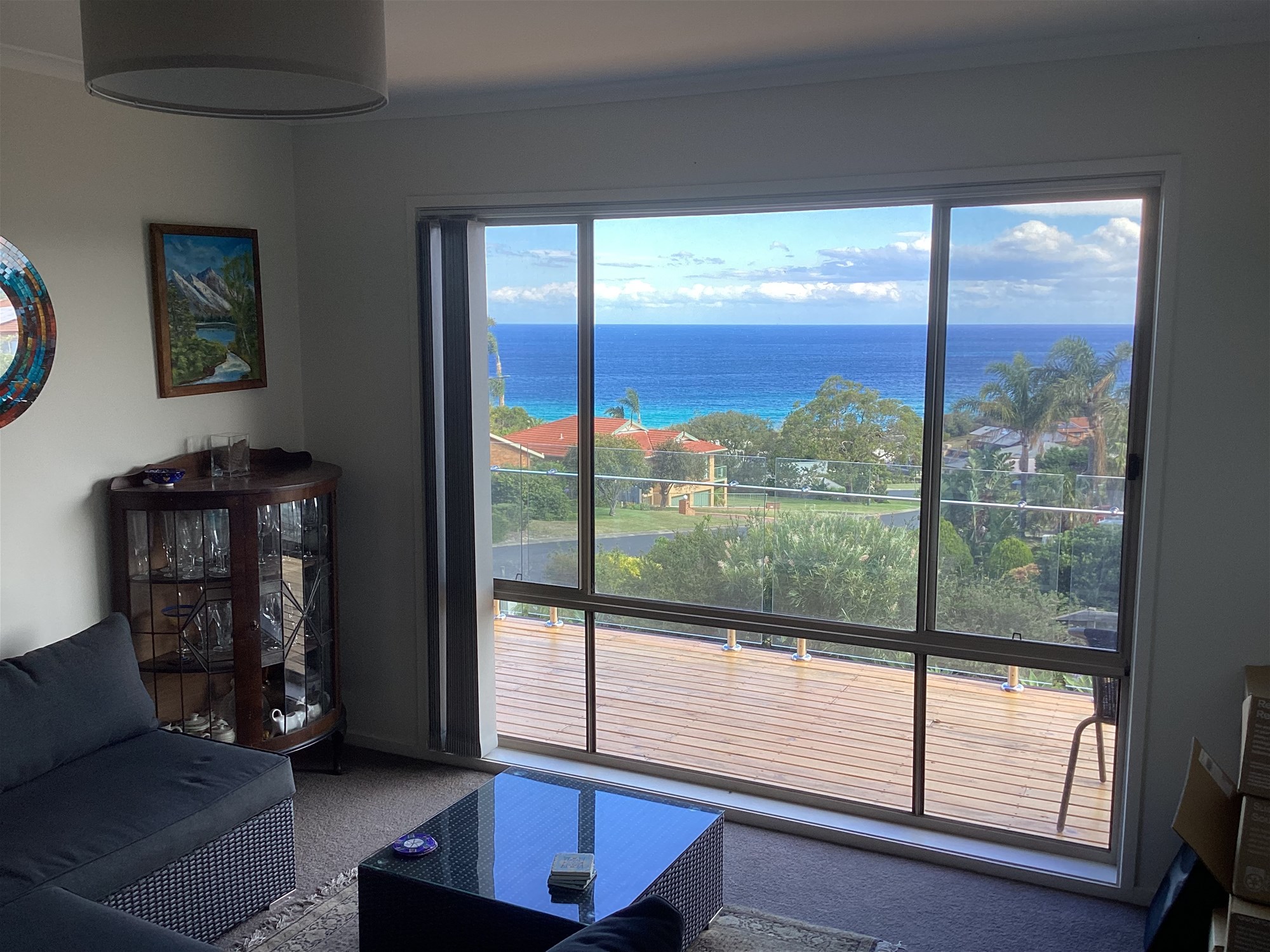 “Stunning Coastal Retreat: Immaculate House 16