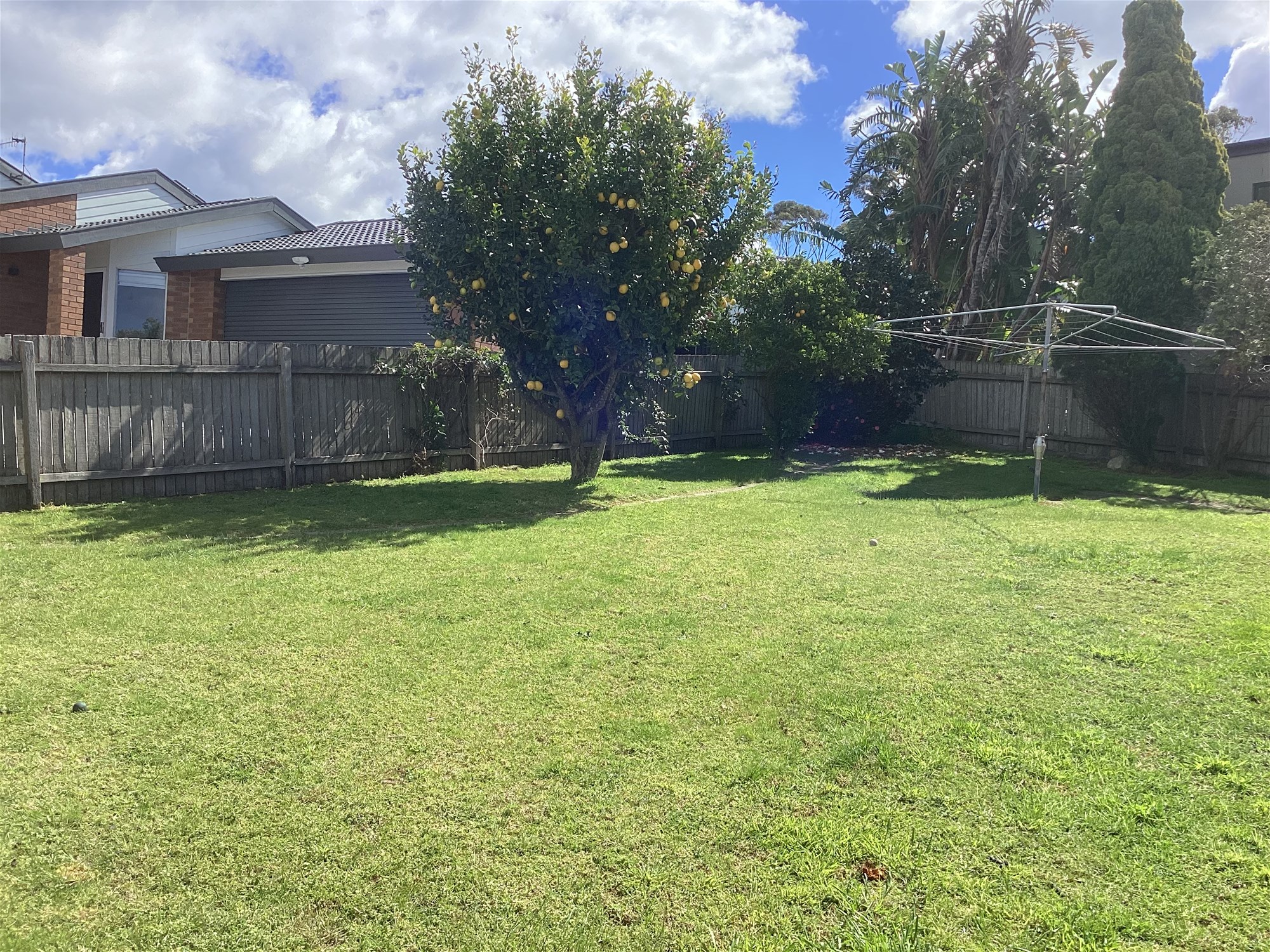 “Stunning Coastal Retreat: Immaculate House 38