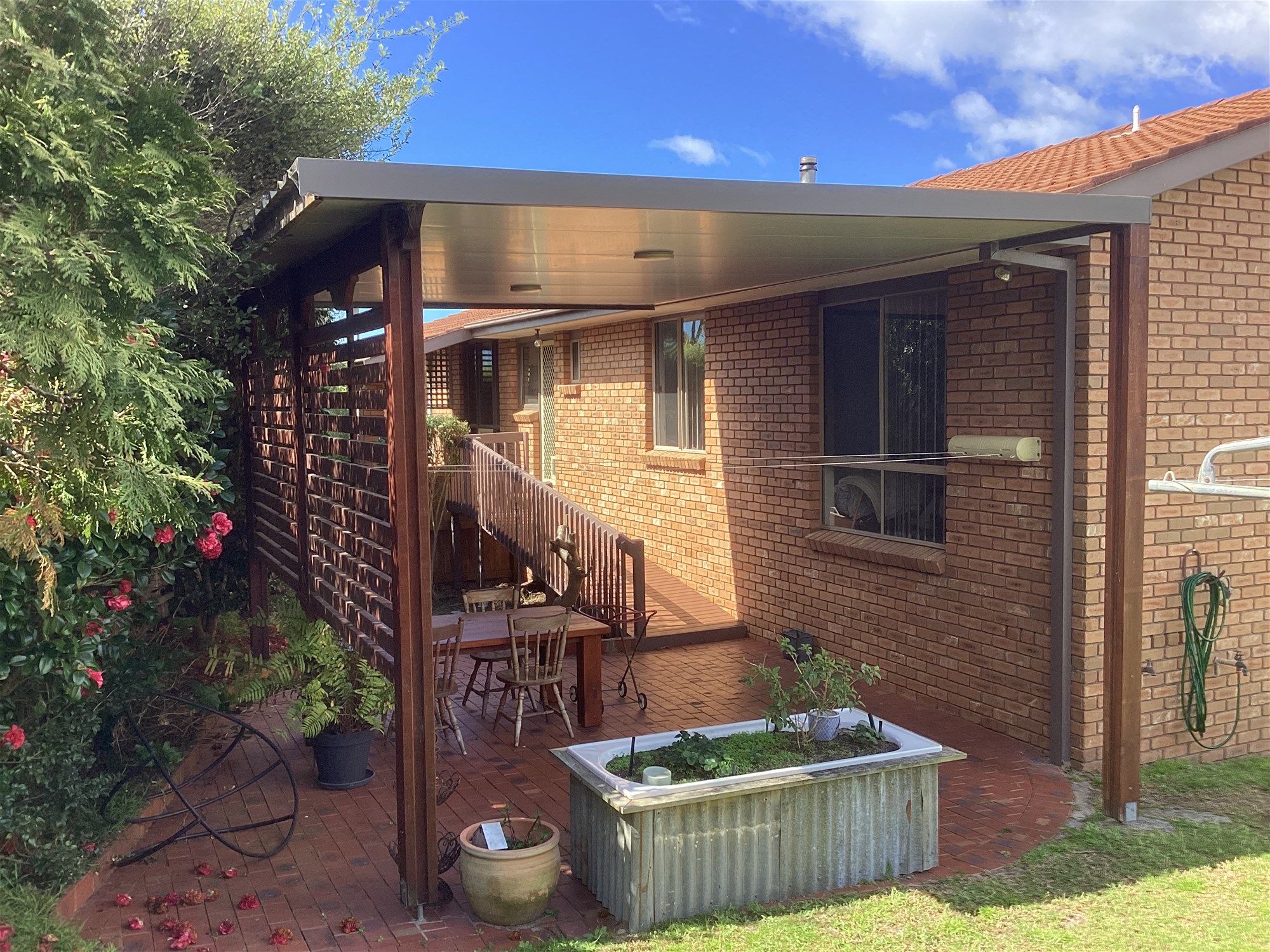 “Stunning Coastal Retreat: Immaculate House 39