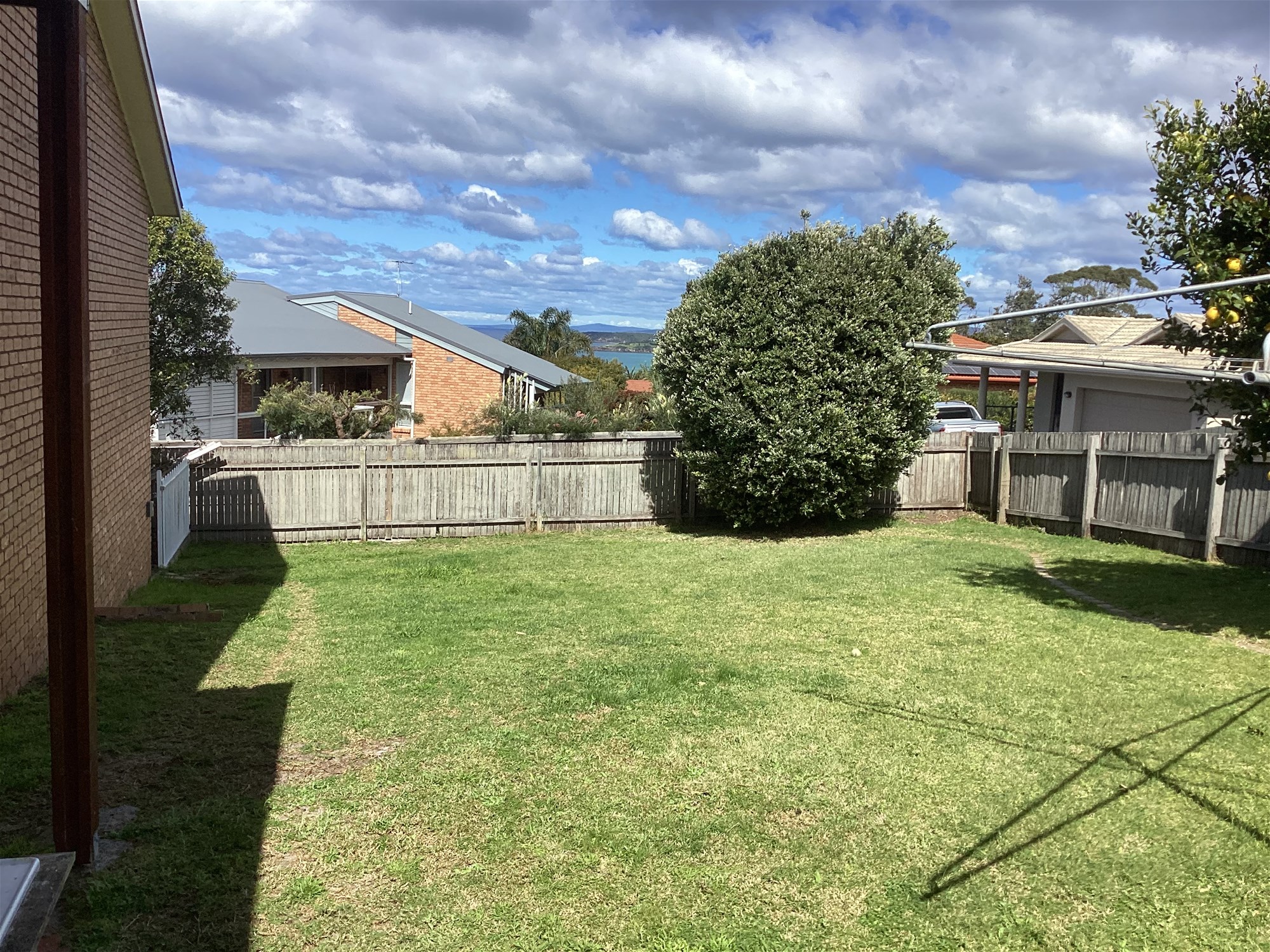 “Stunning Coastal Retreat: Immaculate House 41