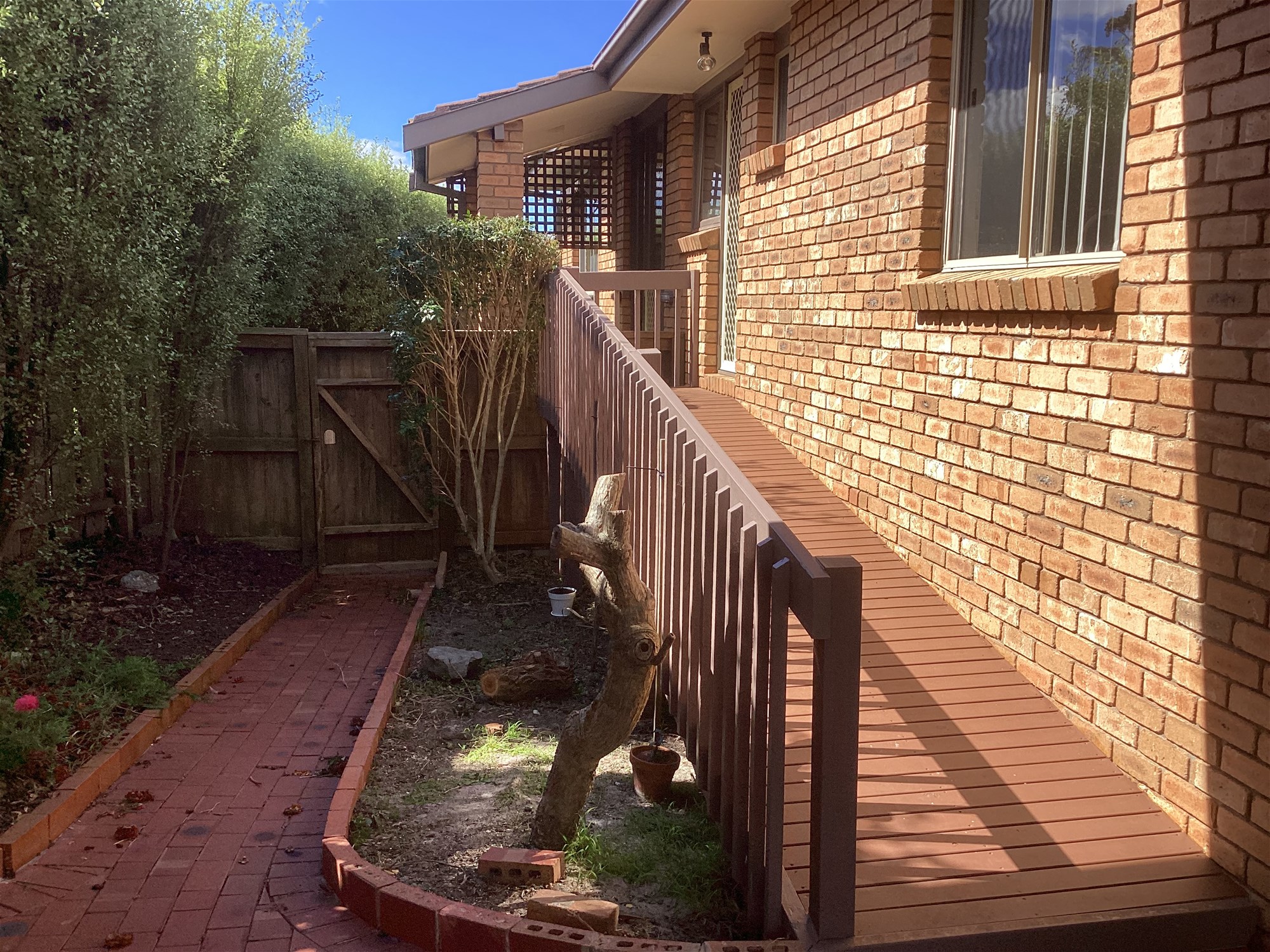 “Stunning Coastal Retreat: Immaculate House 43