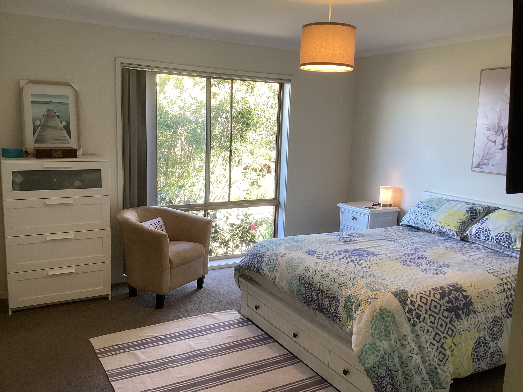 “Stunning Coastal Retreat: Immaculate House 20