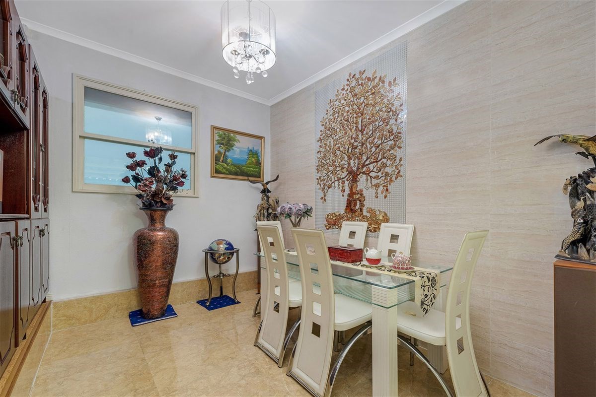 FULL BRICK 3 BEDROOM HOUSE 6