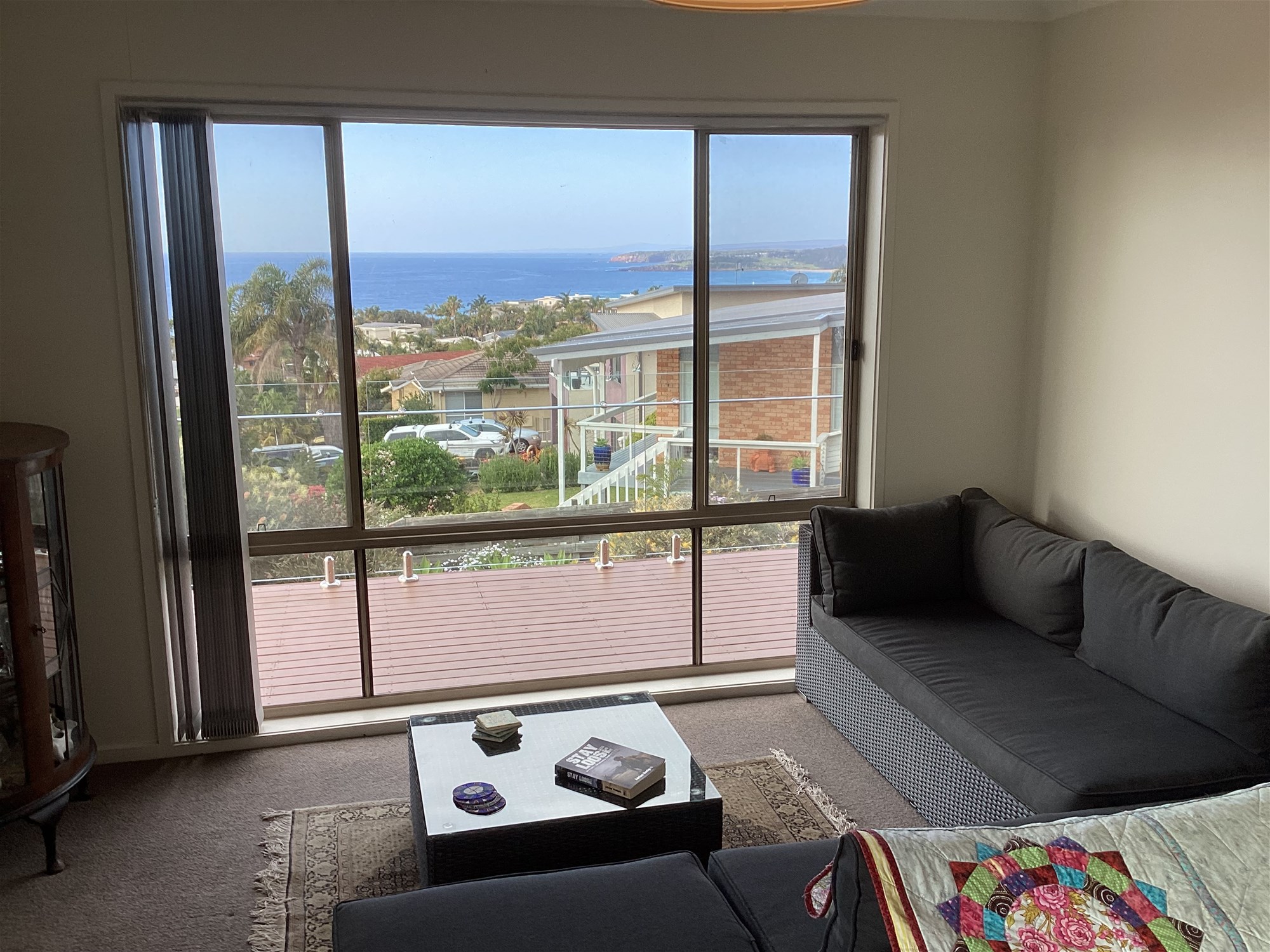 “Stunning Coastal Retreat: Immaculate House 18