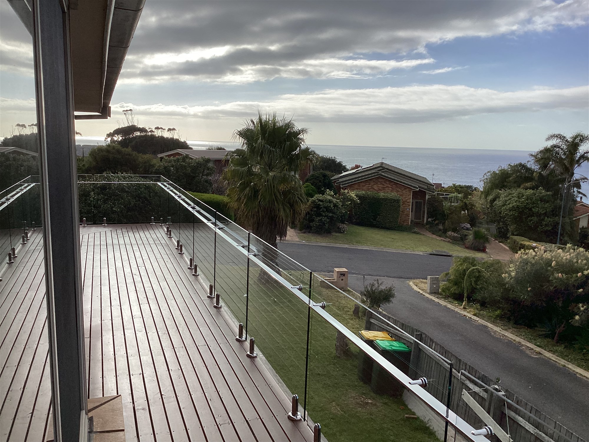 “Stunning Coastal Retreat: Immaculate House 4