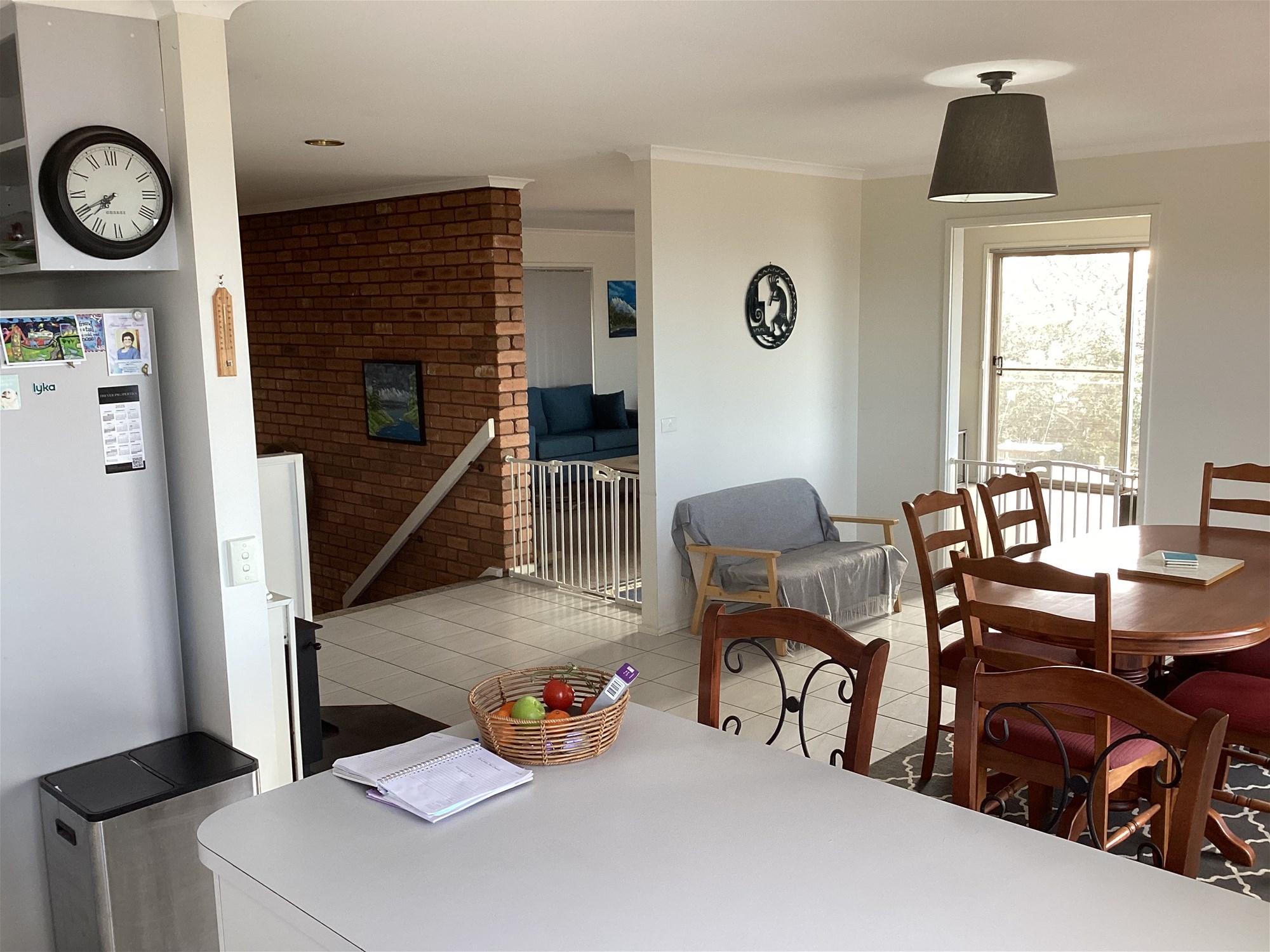 “Stunning Coastal Retreat: Immaculate House 11