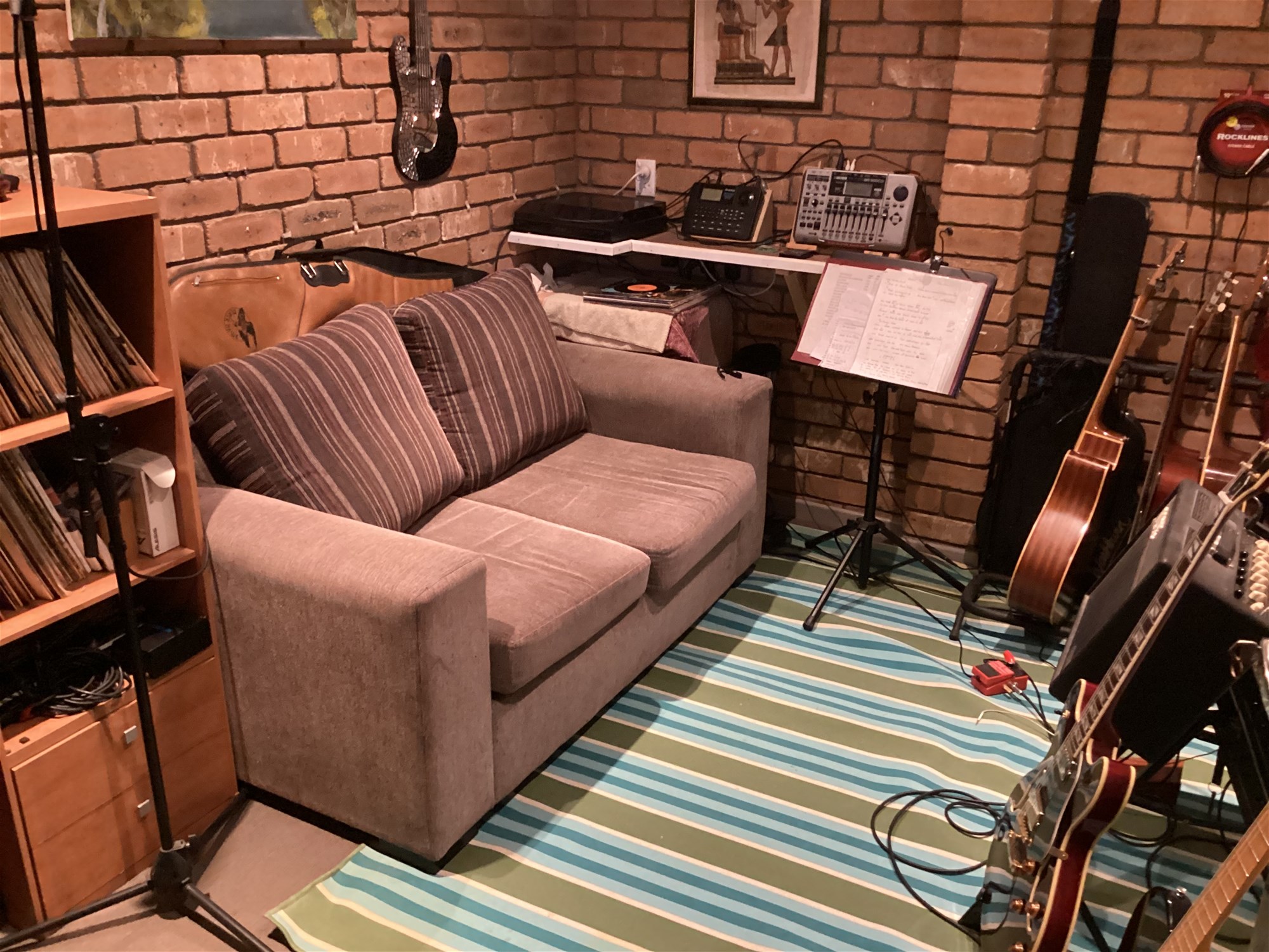 “Stunning Coastal Retreat: Immaculate House 48