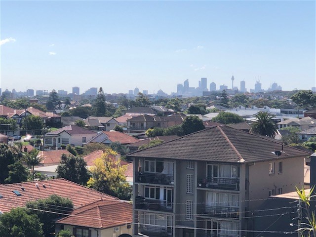 “Modern and Luxurious Apartment for 13