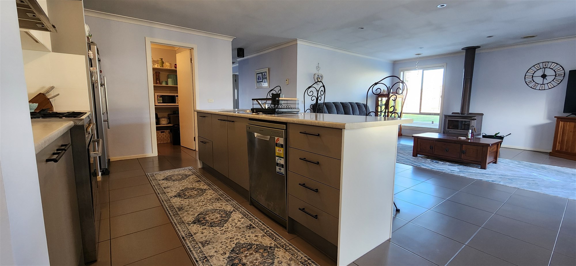 Family Home in Newlands Arm: 6