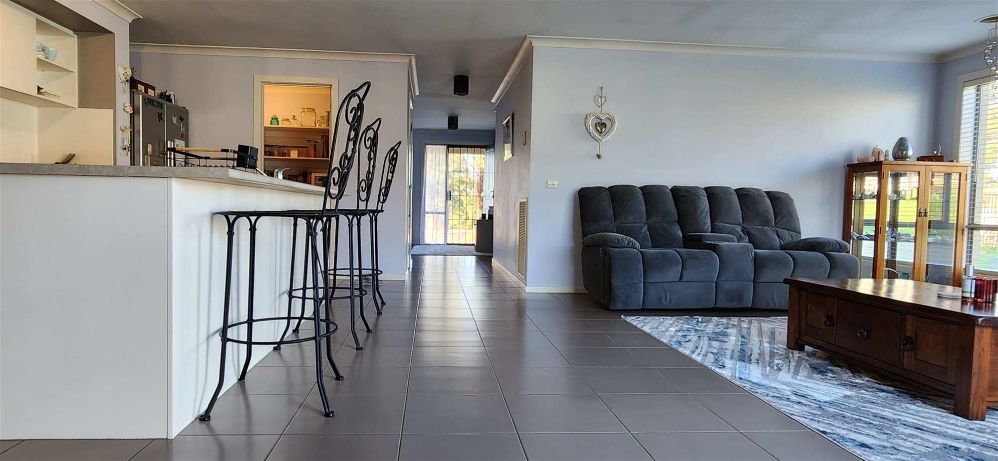 Family Home in Newlands Arm: 4