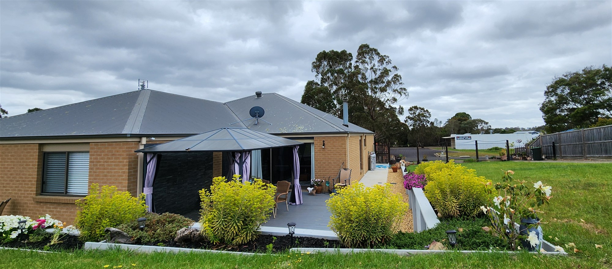 Family Home in Newlands Arm: 17