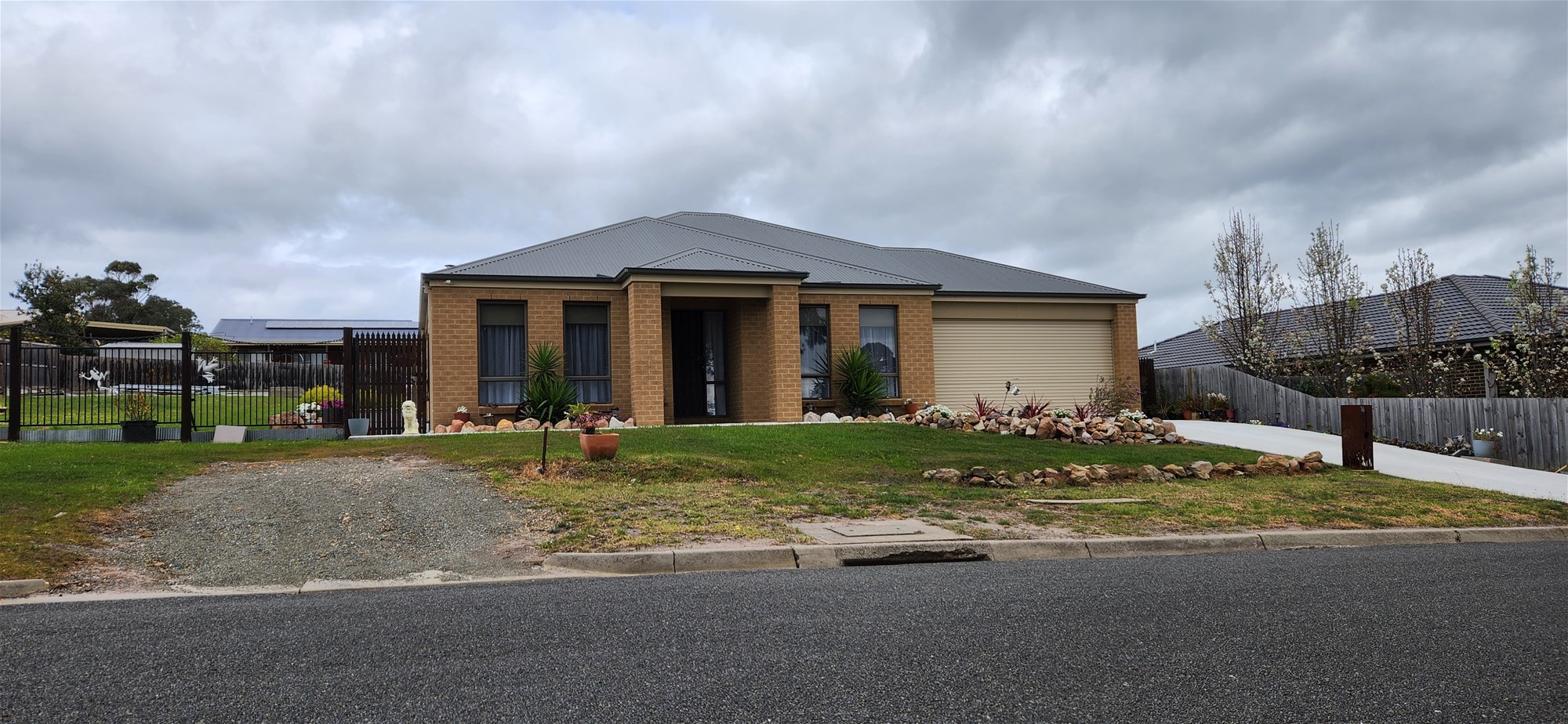 Family Home in Newlands Arm: 20