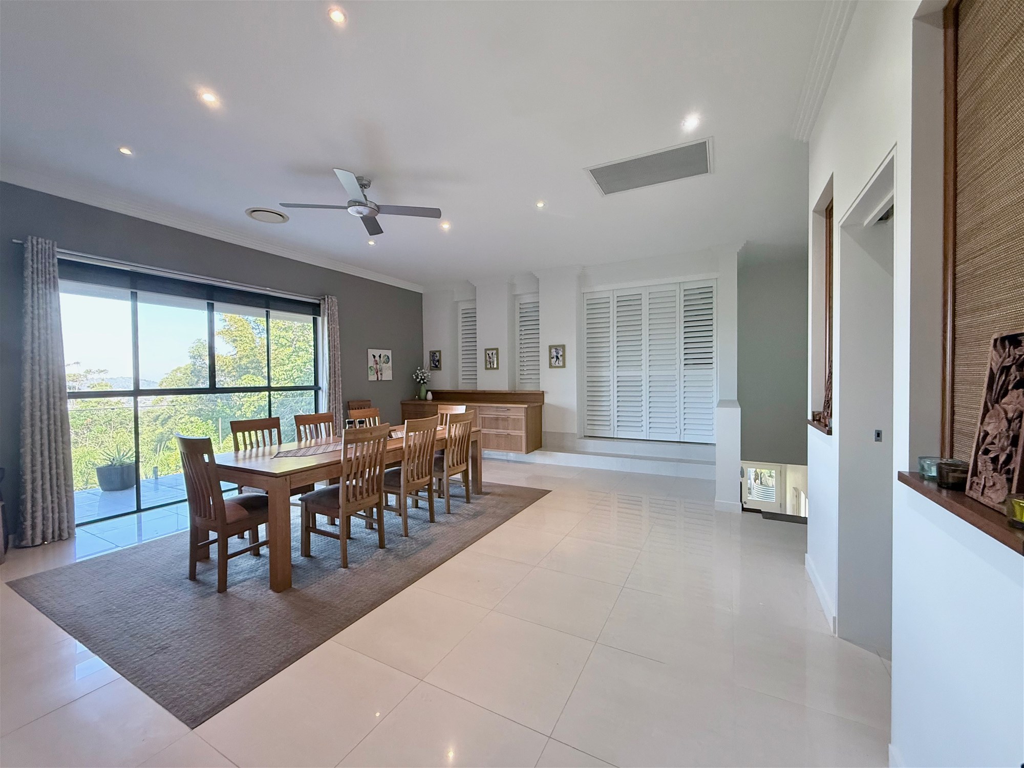 ACREAGE LIFESTYLE CLOSE TO THE 14