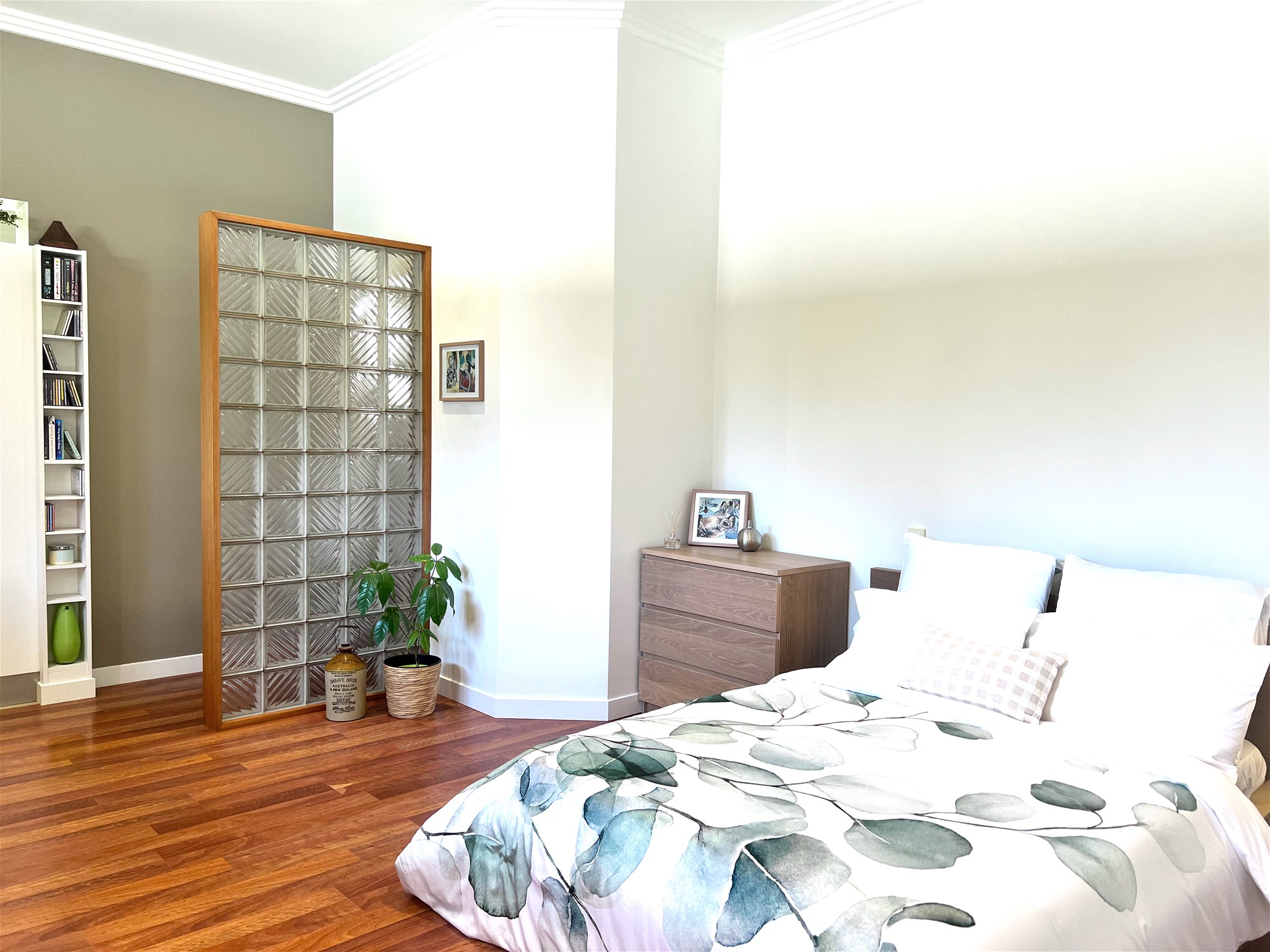 ACREAGE LIFESTYLE CLOSE TO THE 23