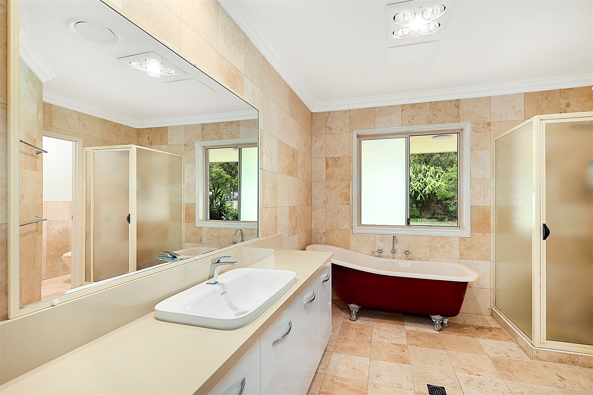 Country style living so close 10